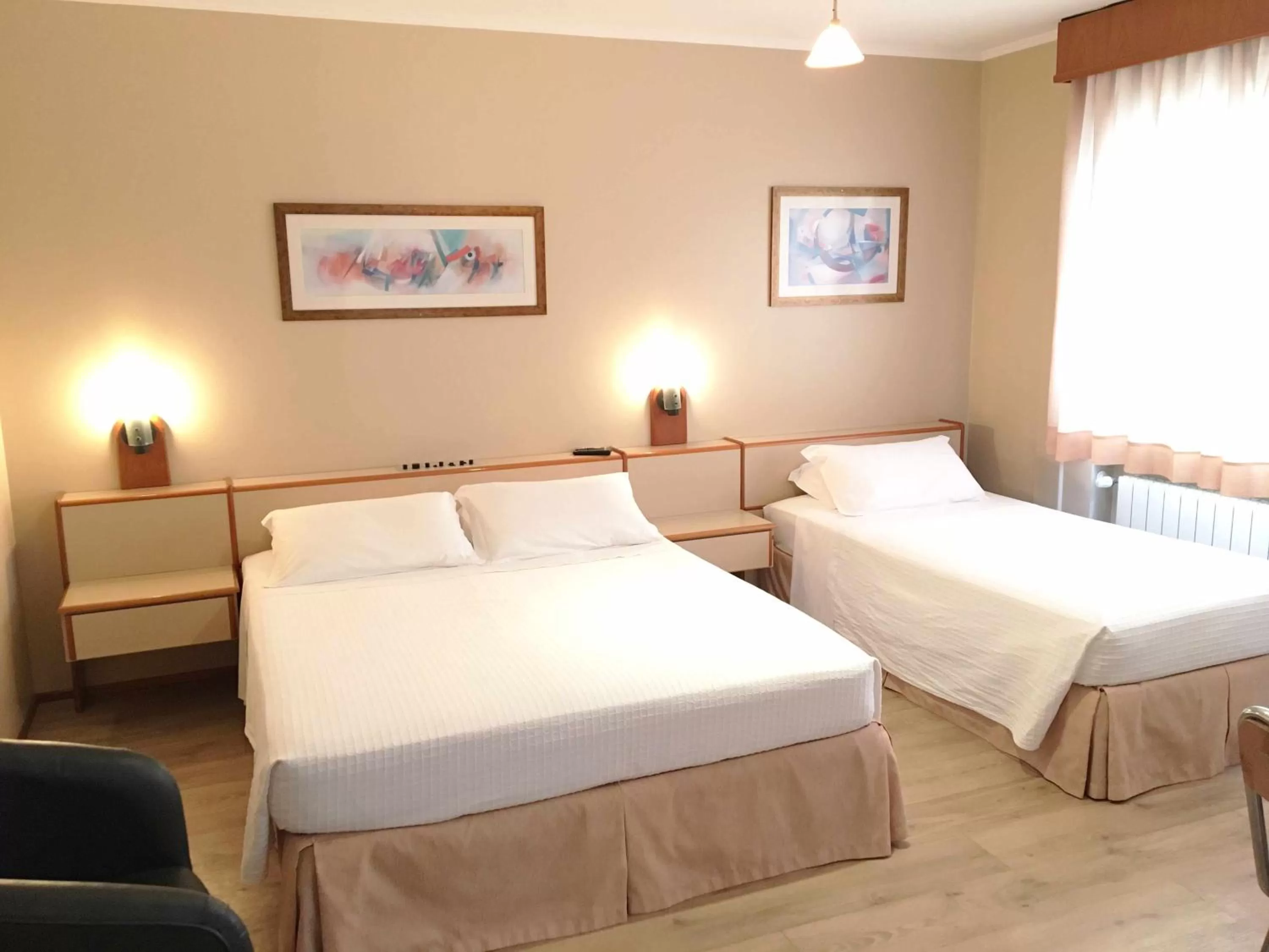 Bedroom, Bed in Cosmos Hotel