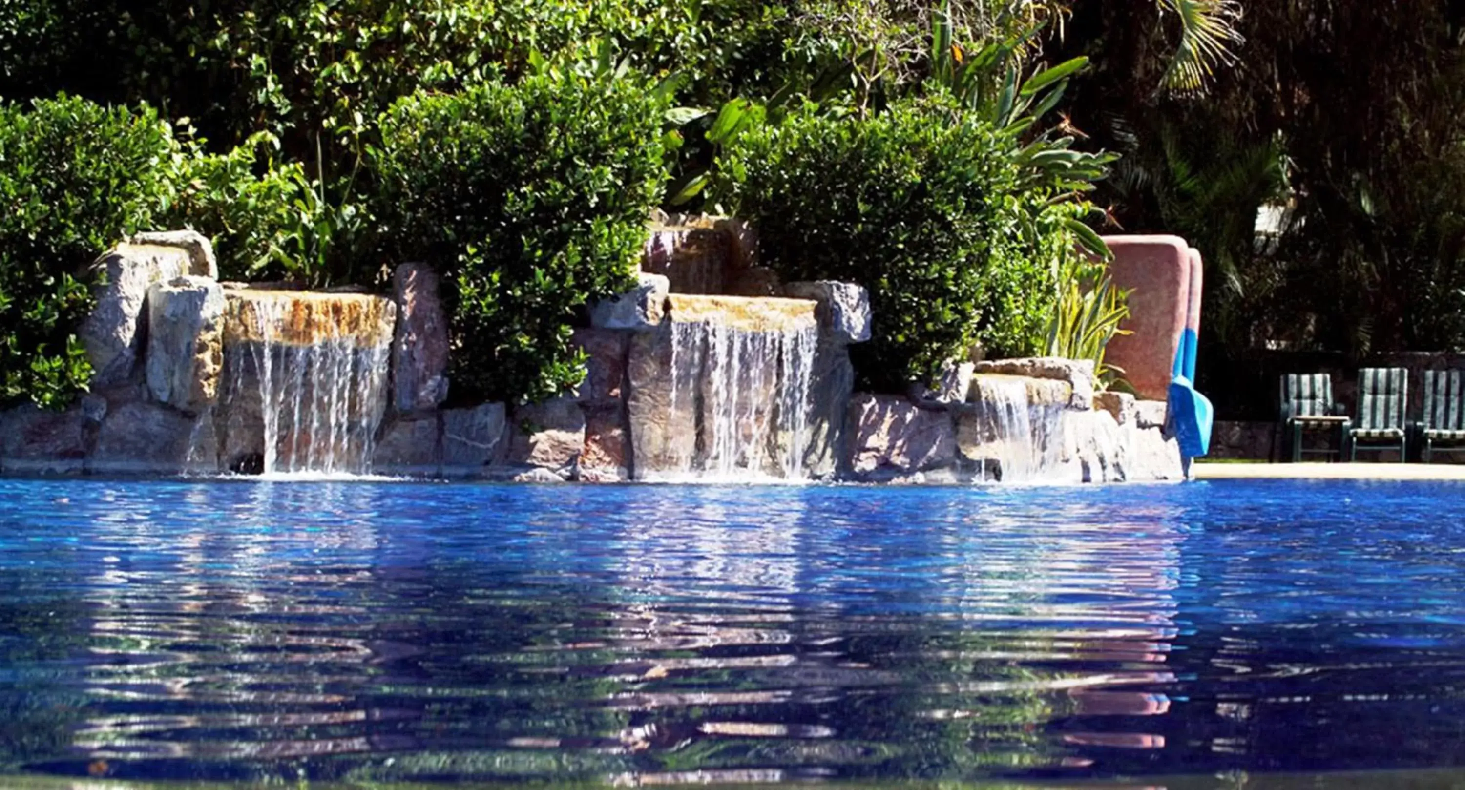 Swimming Pool in Hotel Rancho San Diego Grand Spa Resort