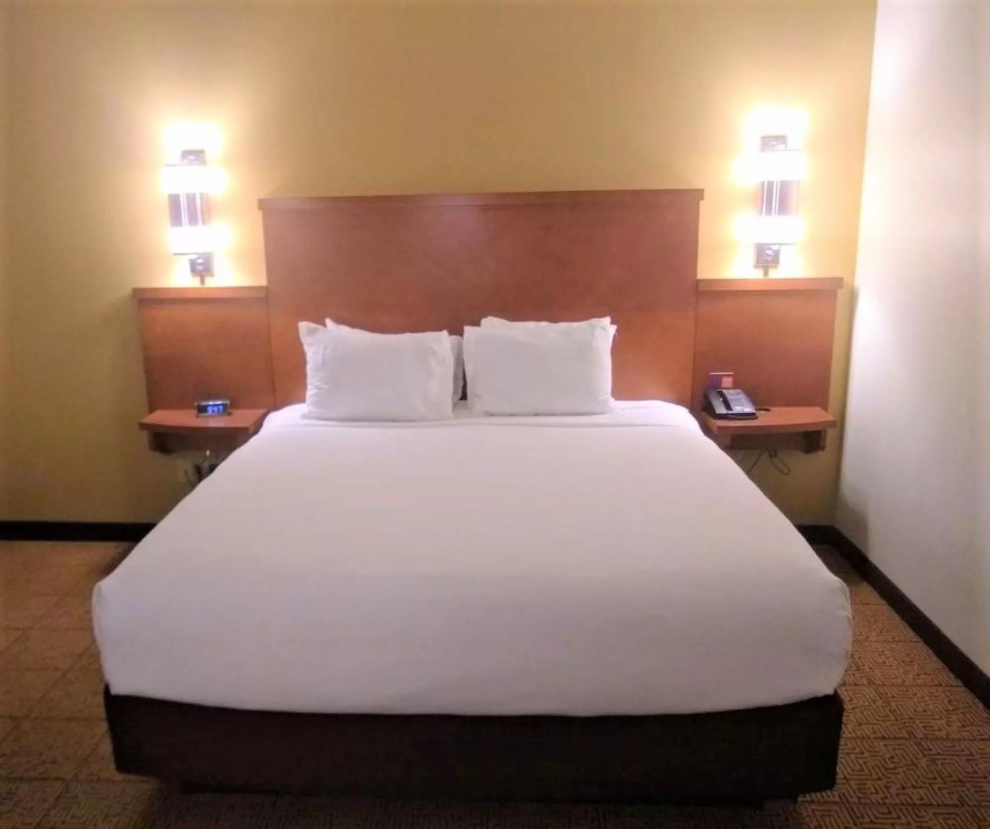 Bedroom, Bed in Hyatt Place Des Moines Downtown