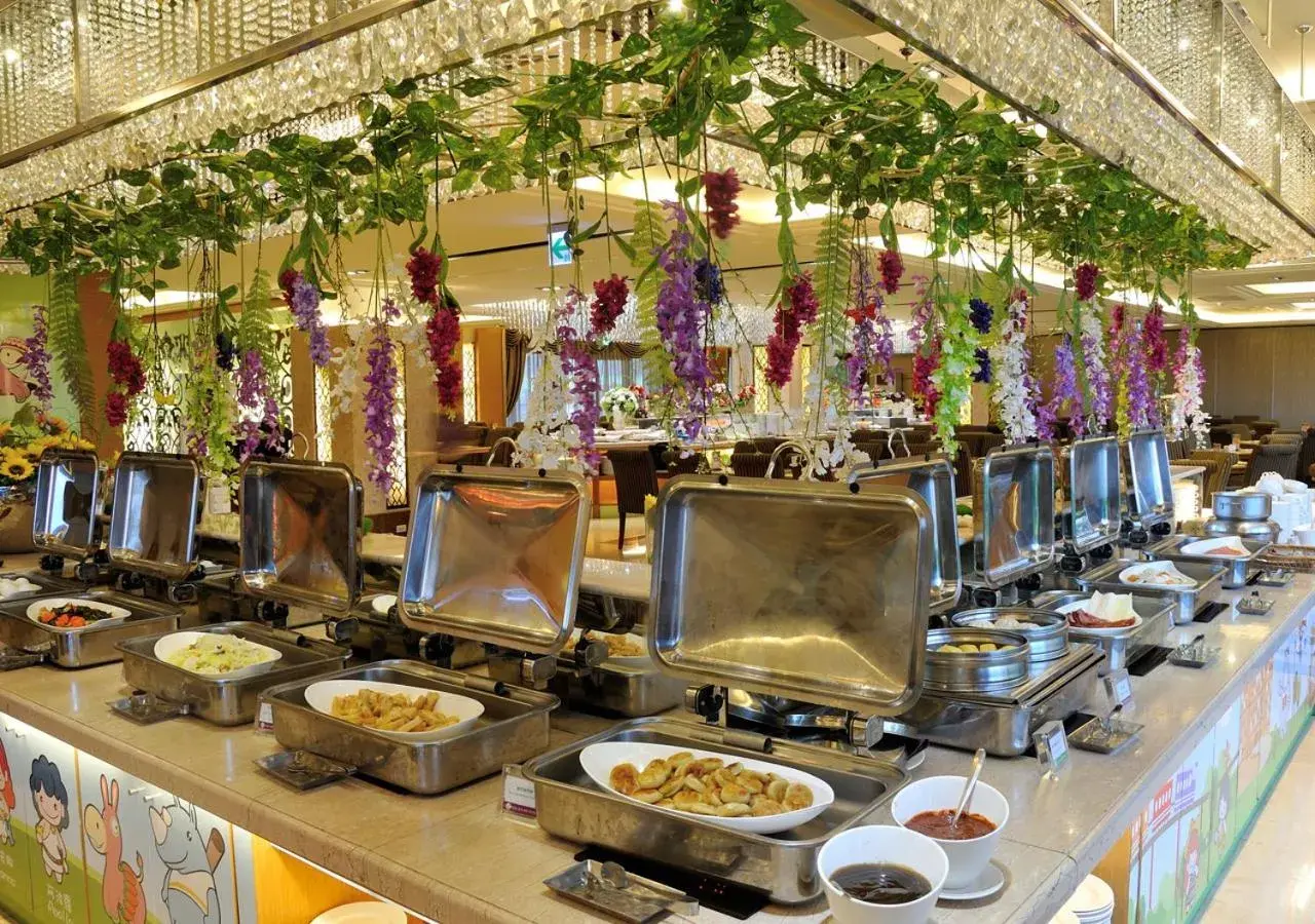 Restaurant/places to eat in E-DA Skylark Hotel Restaurant/places to eat in E-DA Skylark Hotel