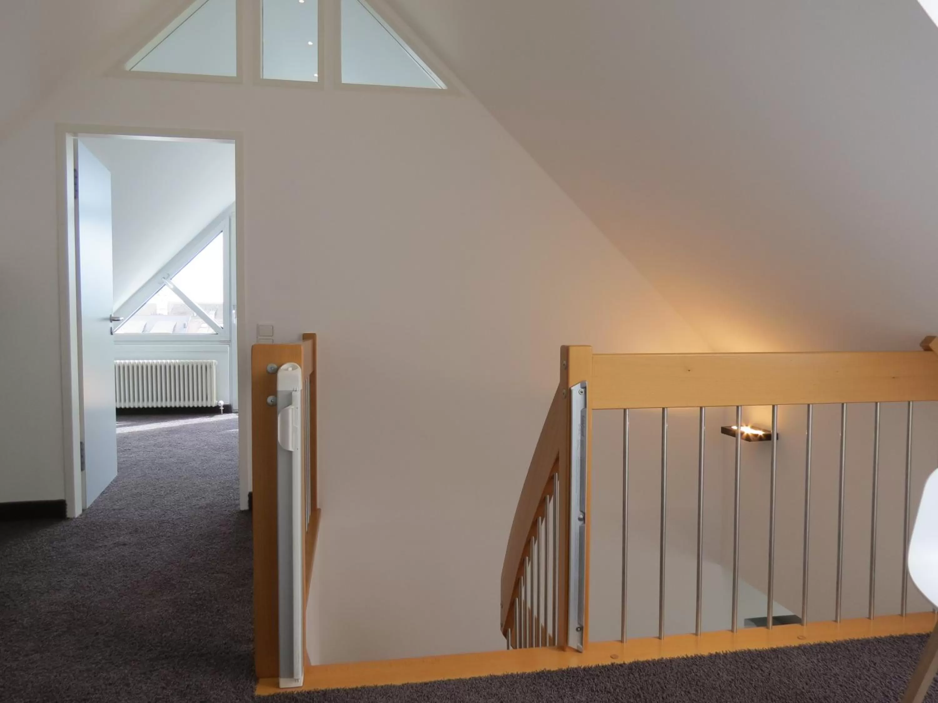 Text overlay, Bed in Comfor Hotel Ulm City