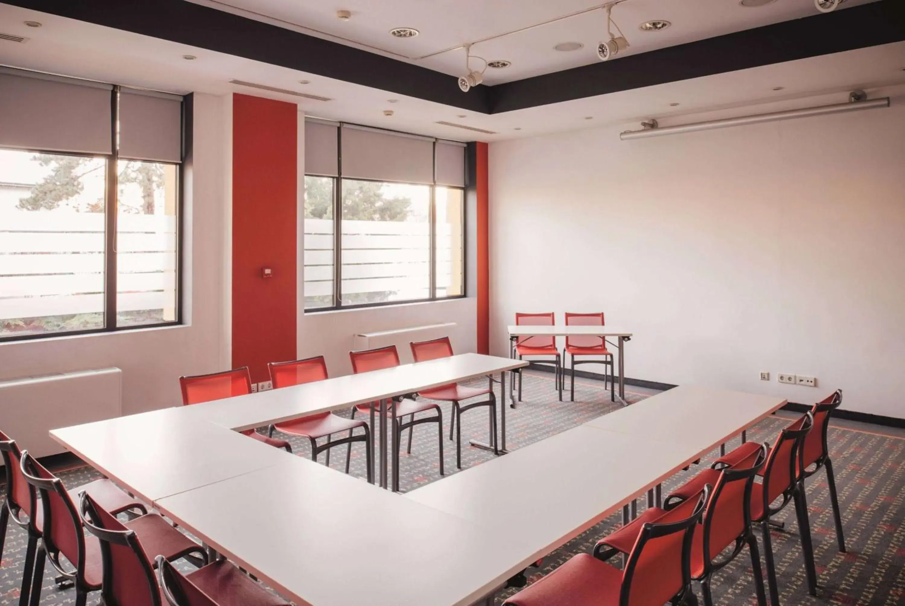 Meeting/conference room in Vienna House Easy By Wyndham Airport Bucharest