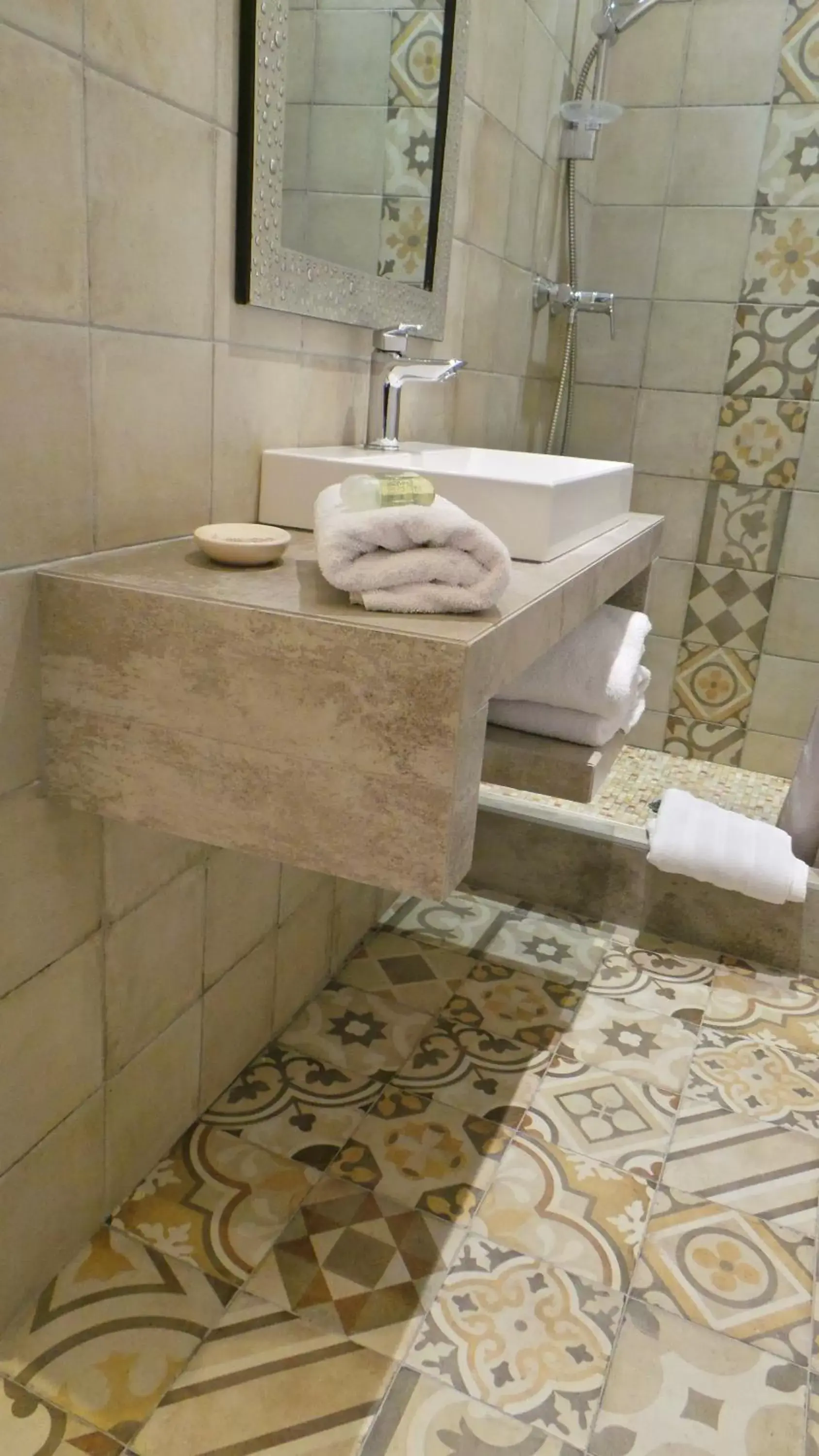 Decorative detail, Bathroom in Hotel Relais Du Postillon