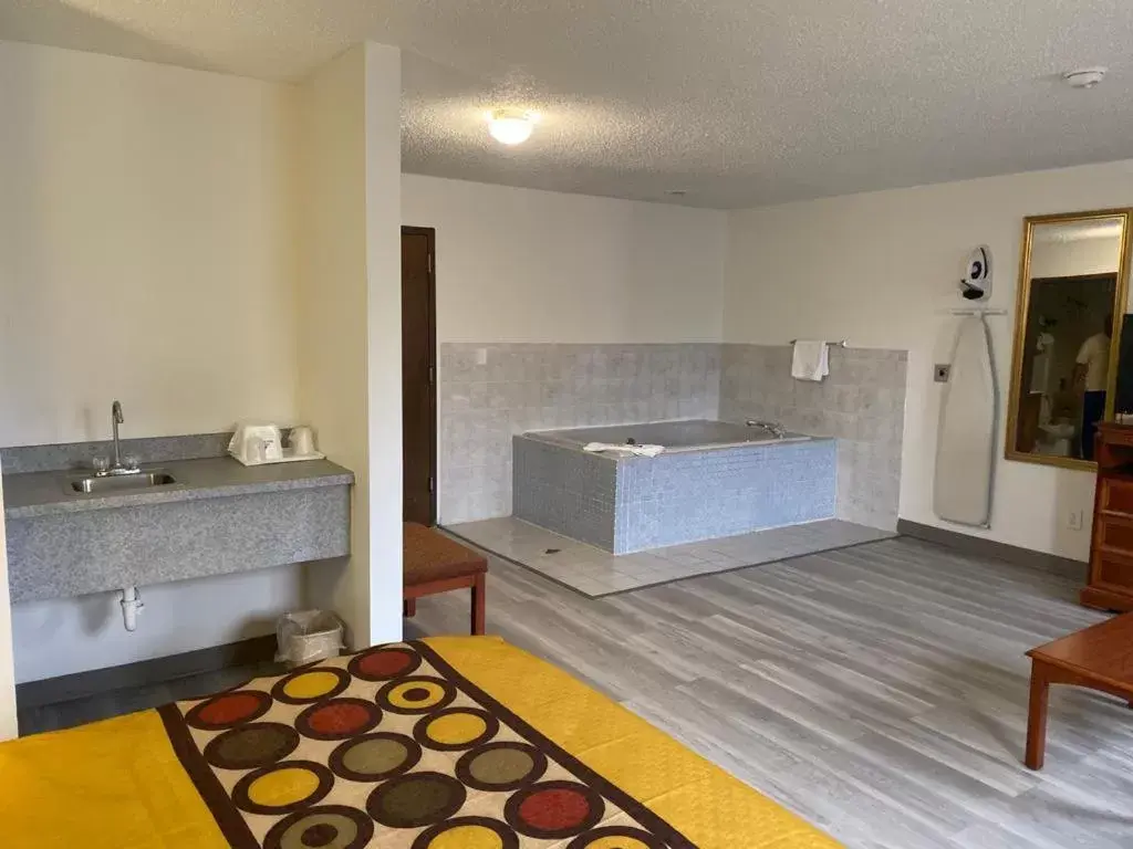 Bedroom, Bathroom in Americas Best Value Inn West Frankfort