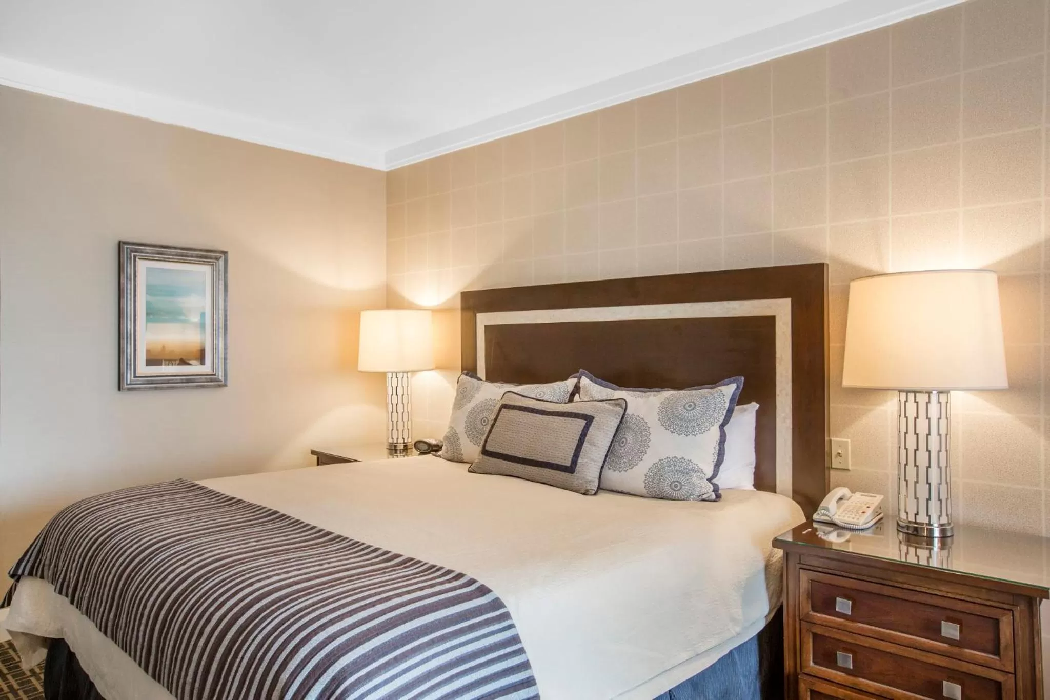 Bedroom, Bed in Omni Los Angeles Hotel