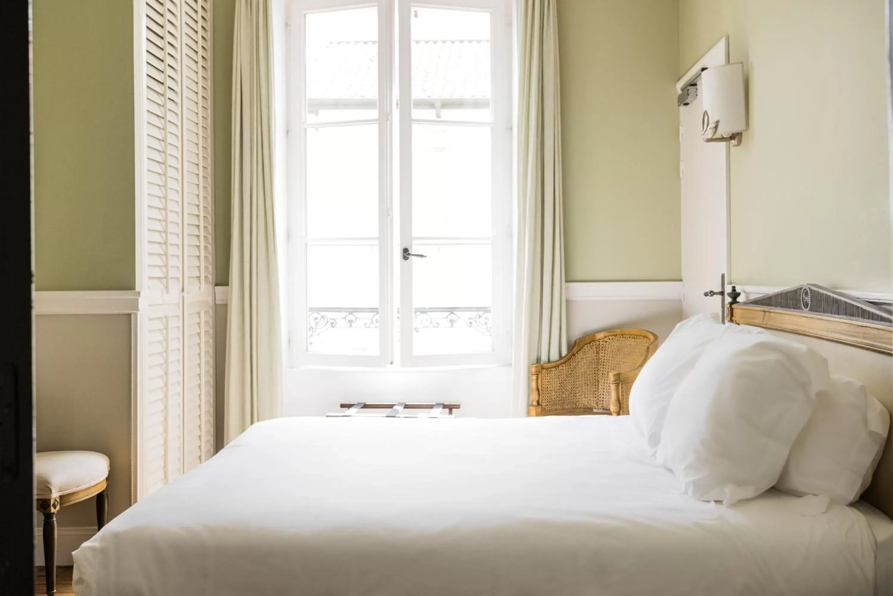 Bedroom in Hotel Saint Julien