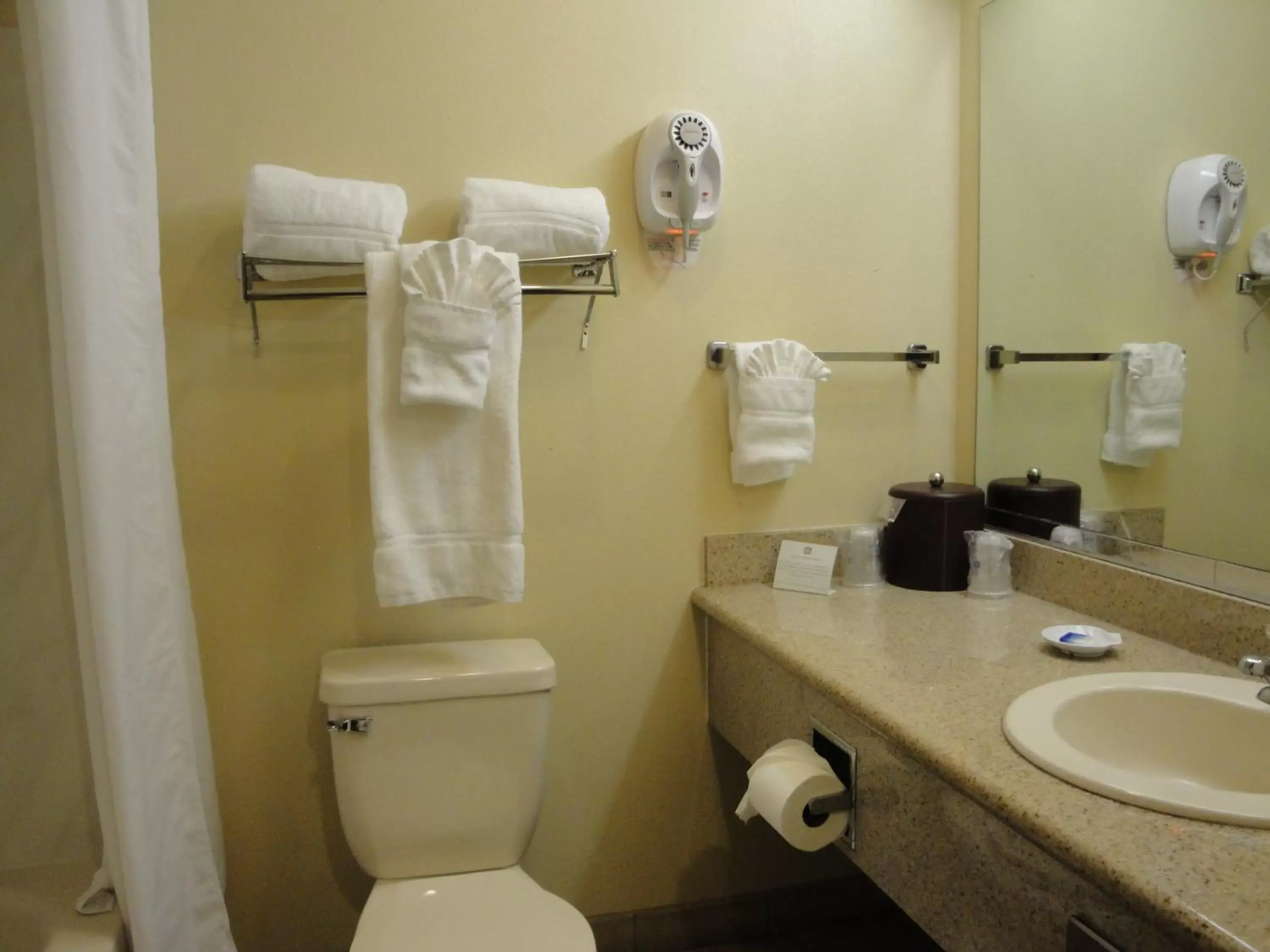 Bathroom in Colony Inn