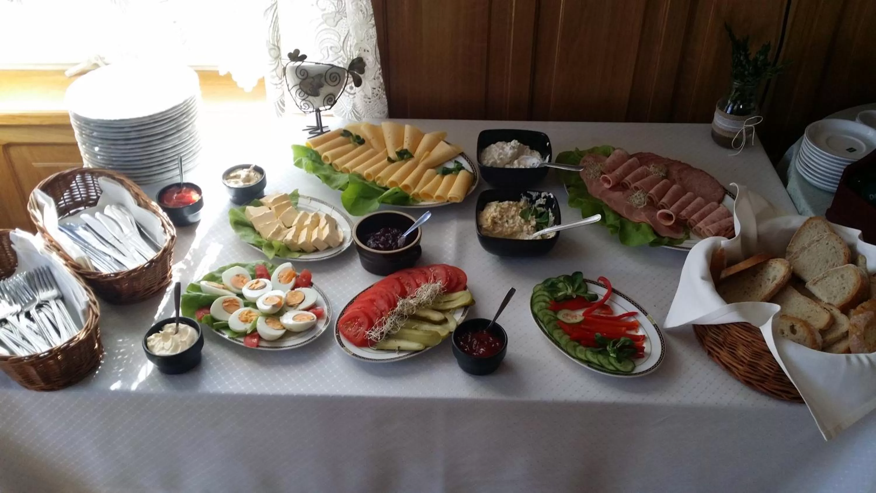 Food and drinks in Dworek Pokoje Gościnne