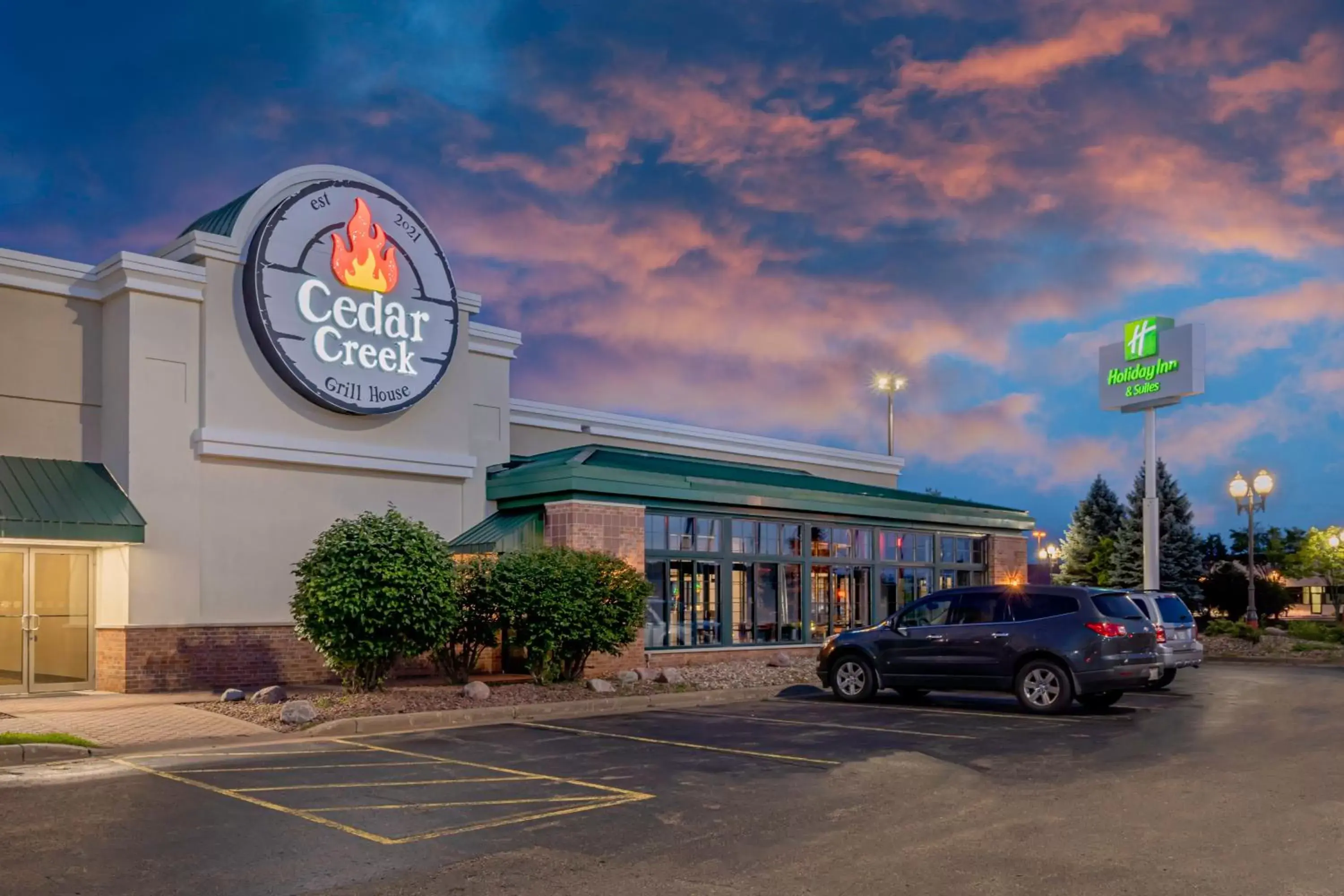 Property building in Holiday Inn & Suites Wausau-Rothschild by IHG Property building in Holiday Inn & Suites Wausau-Rothschild by IHG