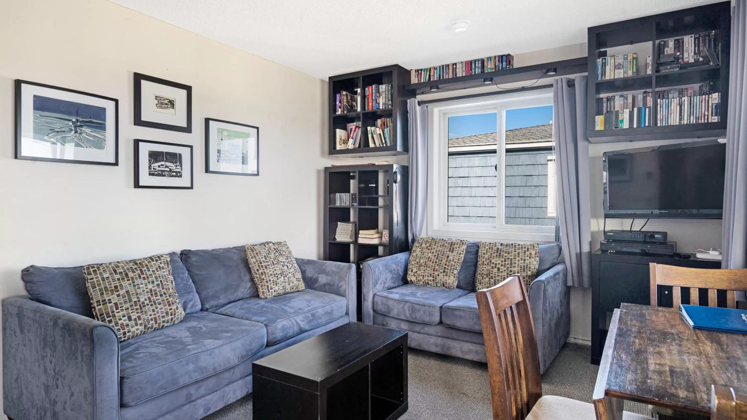 Seating Area in Montauk Oceanside Suites