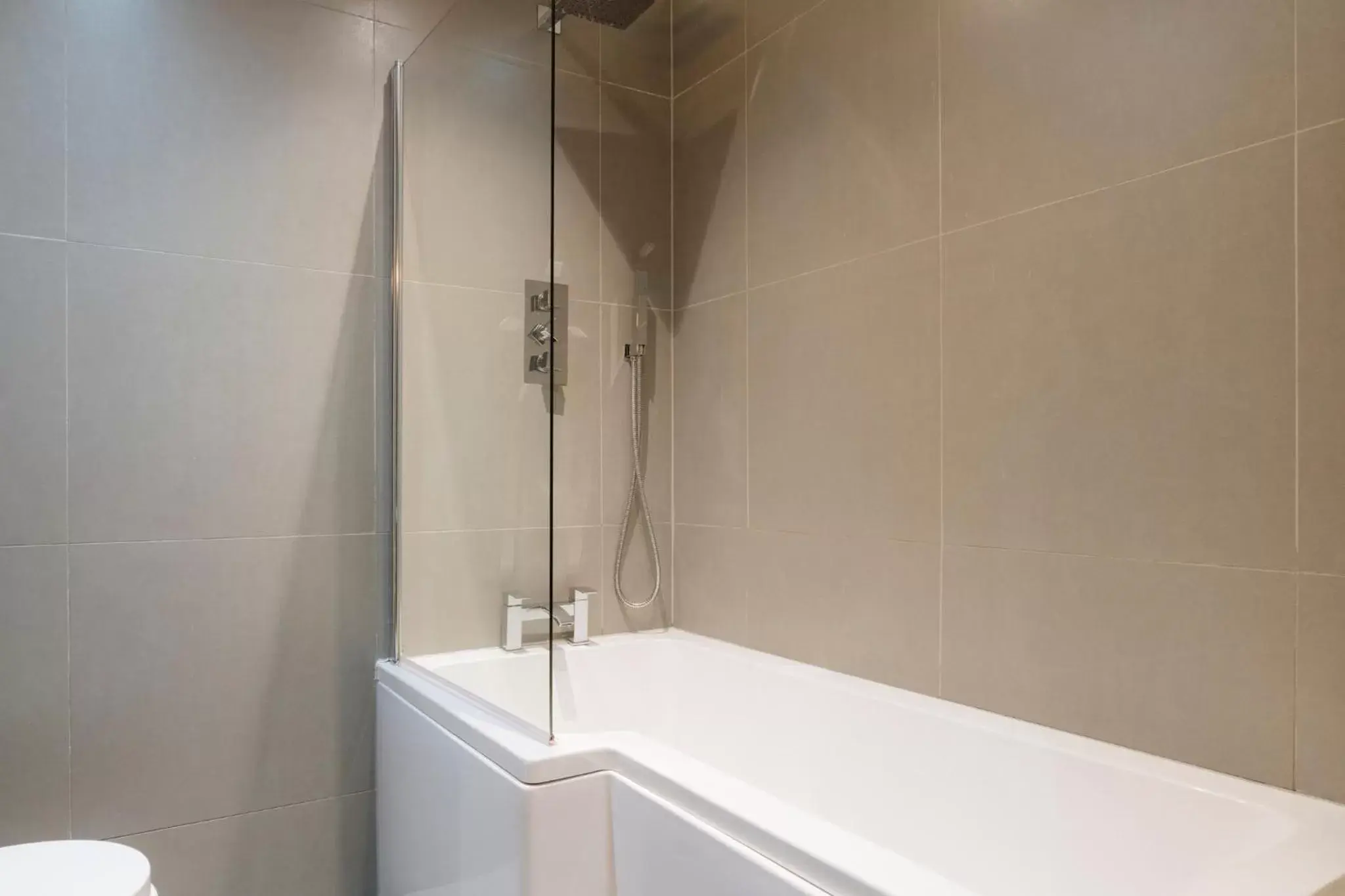 Bathroom in Derwent Manor Boutique Hotel, BW Premier Collection