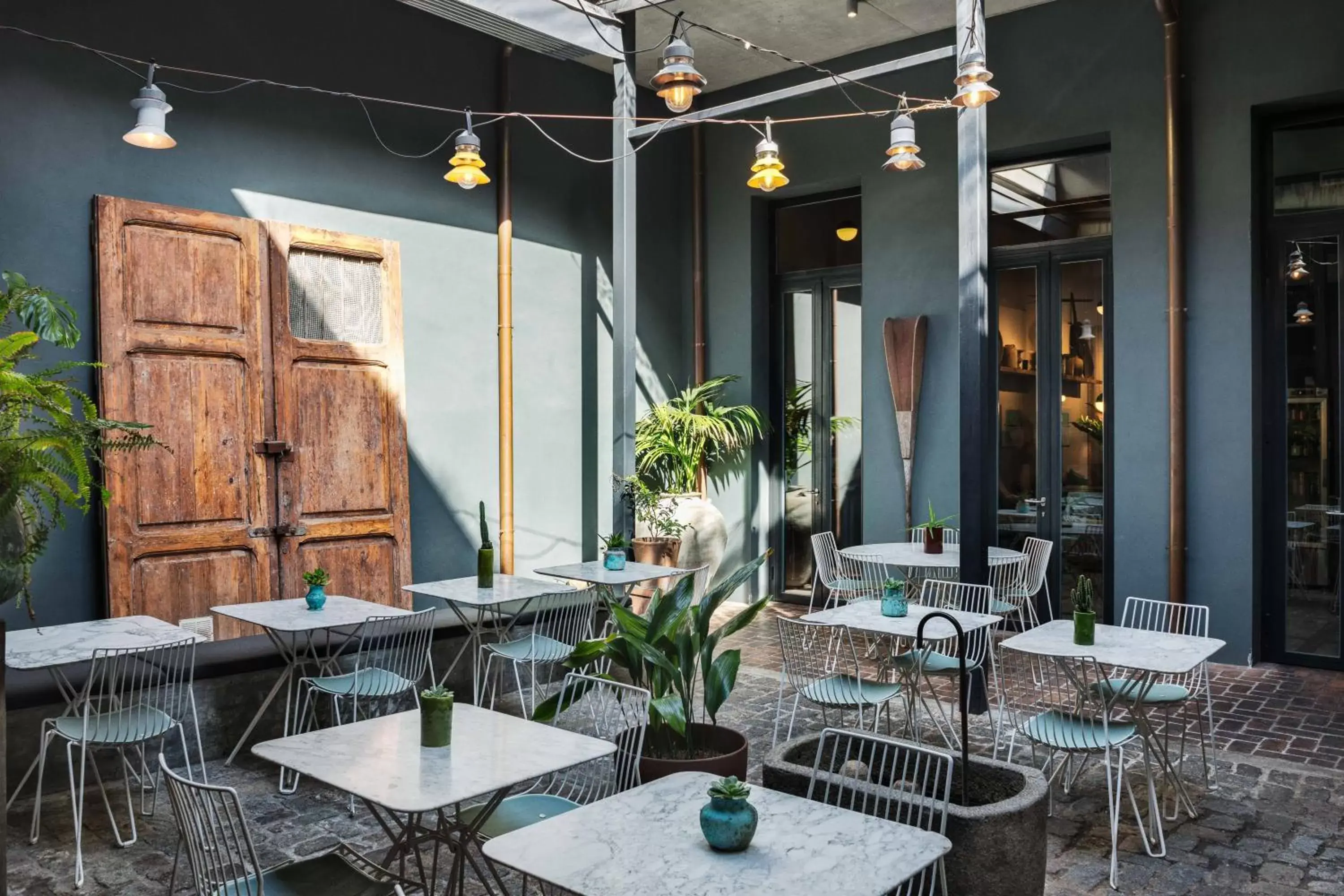 Patio, Restaurant/Places to Eat in Hotel Brummell