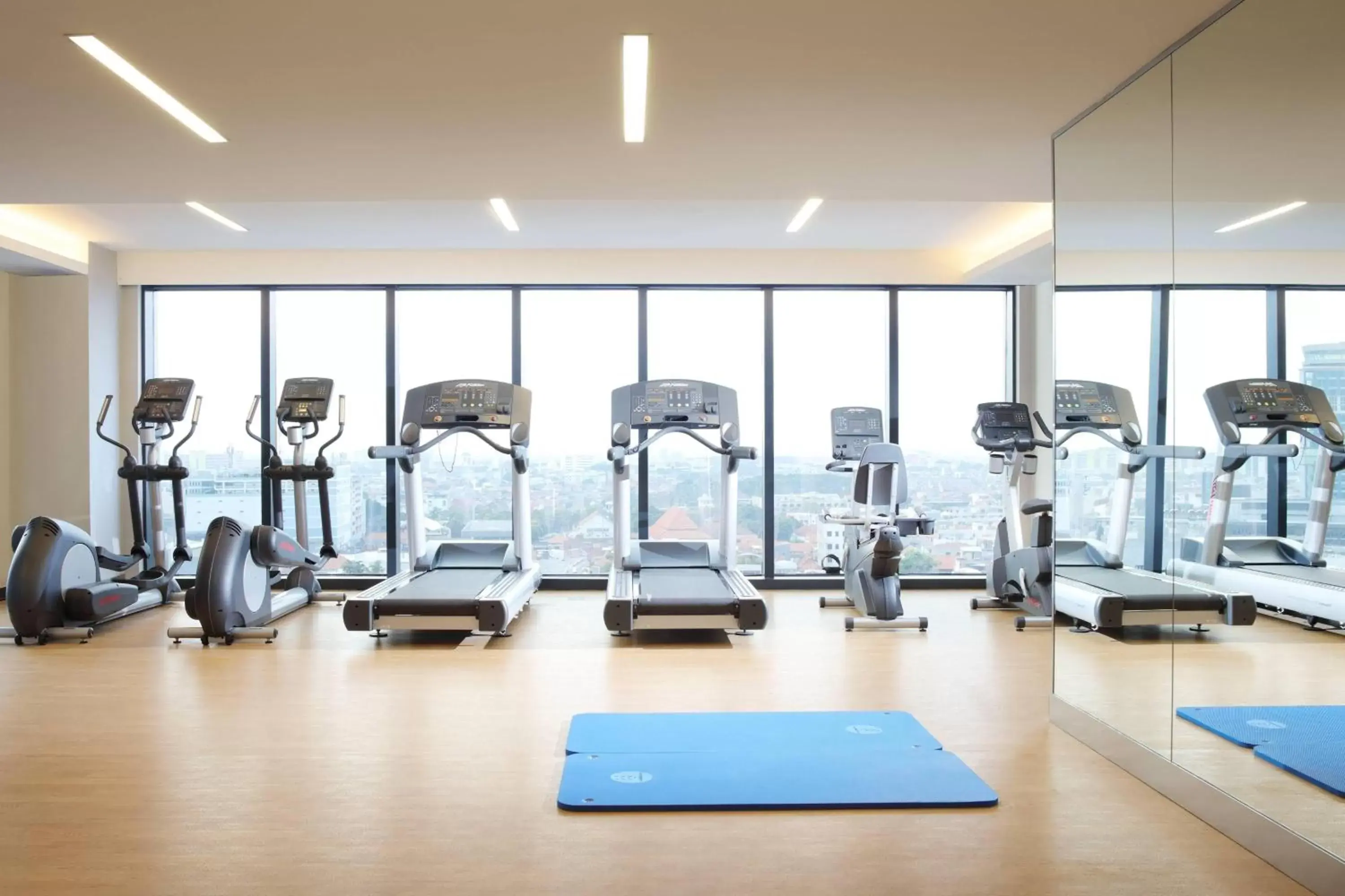 Fitness centre/facilities, Fitness Center/Facilities in Four Points by Sheraton Surabaya, Tunjungan Plaza