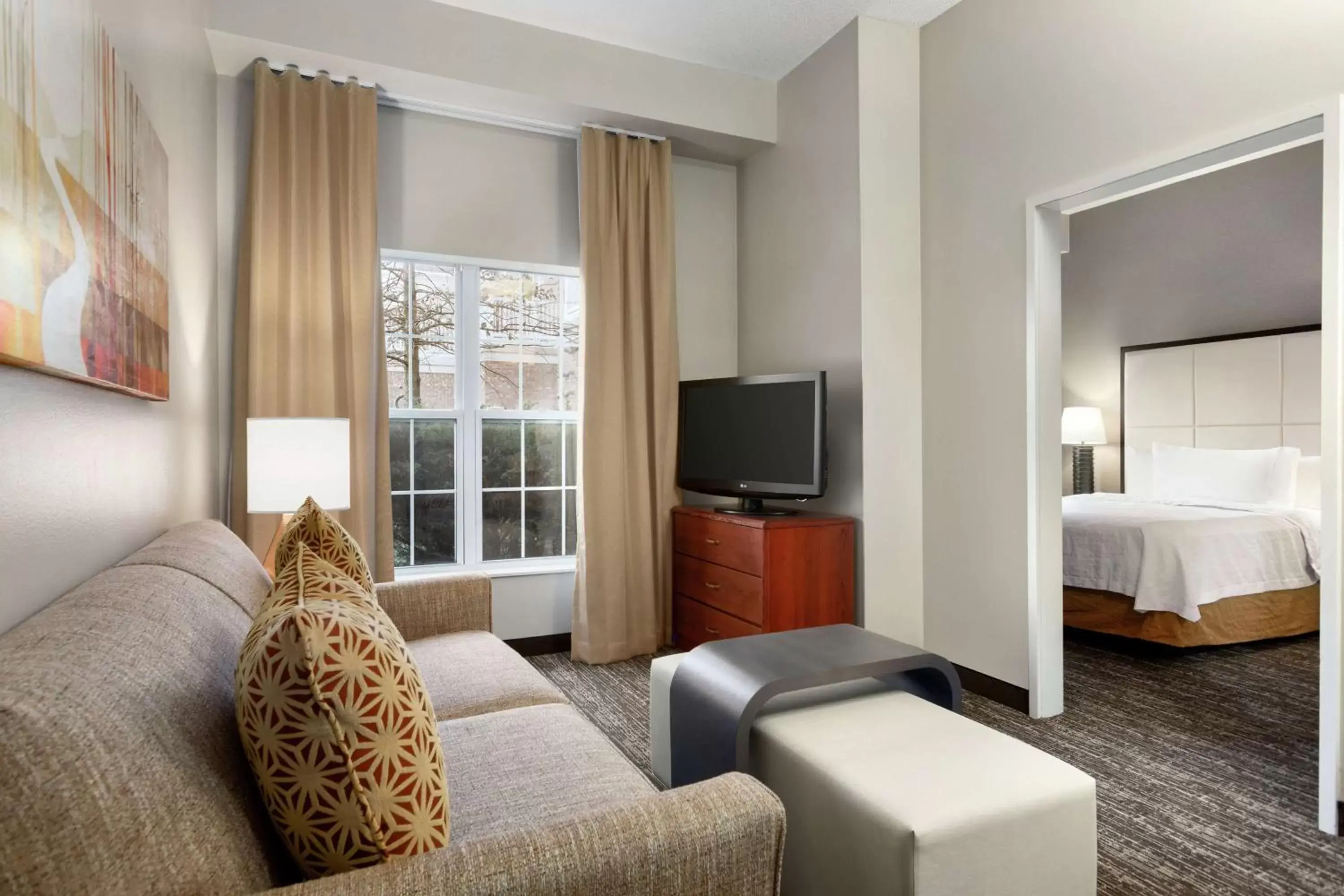 Bedroom, Seating Area in Homewood Suites by Hilton Columbus-Dublin