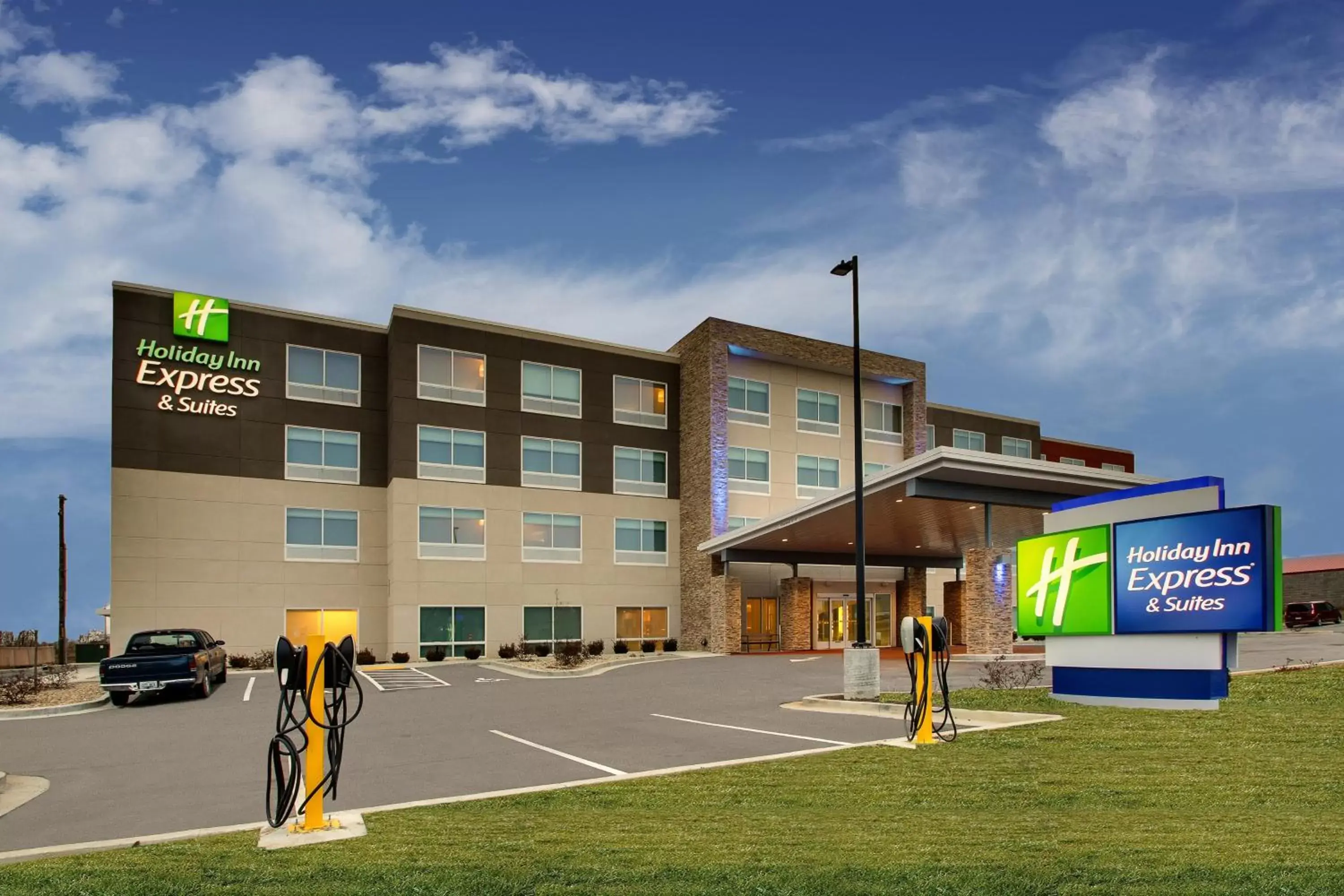 Property building in Holiday Inn Express & Suites Mt Sterling North, an IHG Hotel