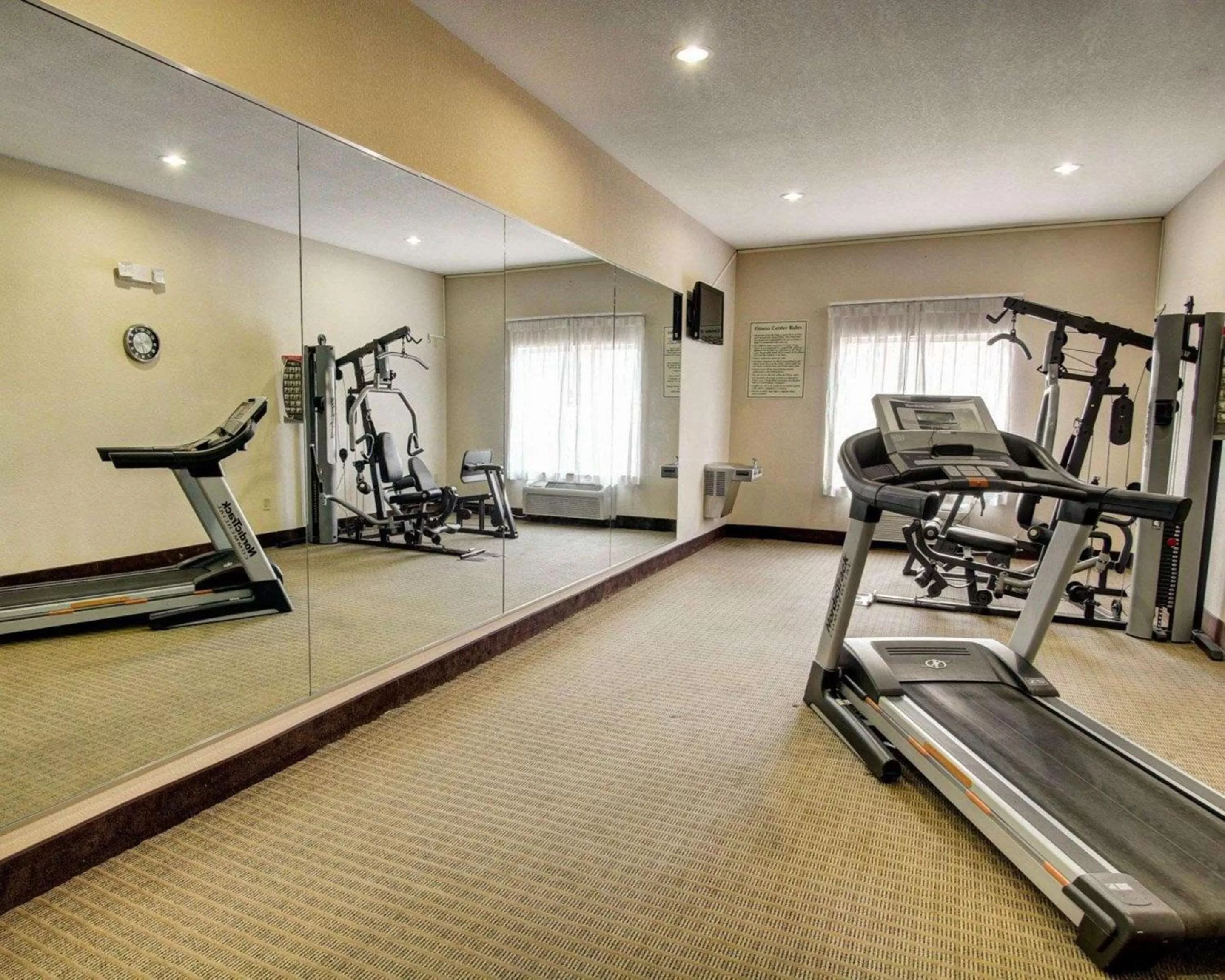 Fitness centre/facilities in Comfort Inn & Suites Alvarado
