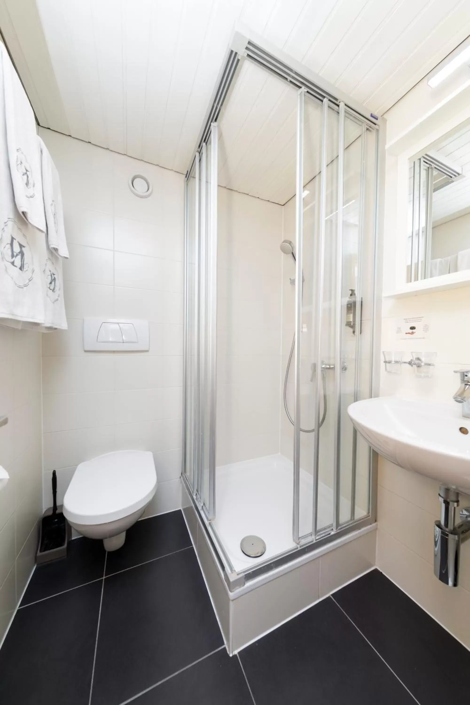 Bathroom in Hôtel de l'Ange