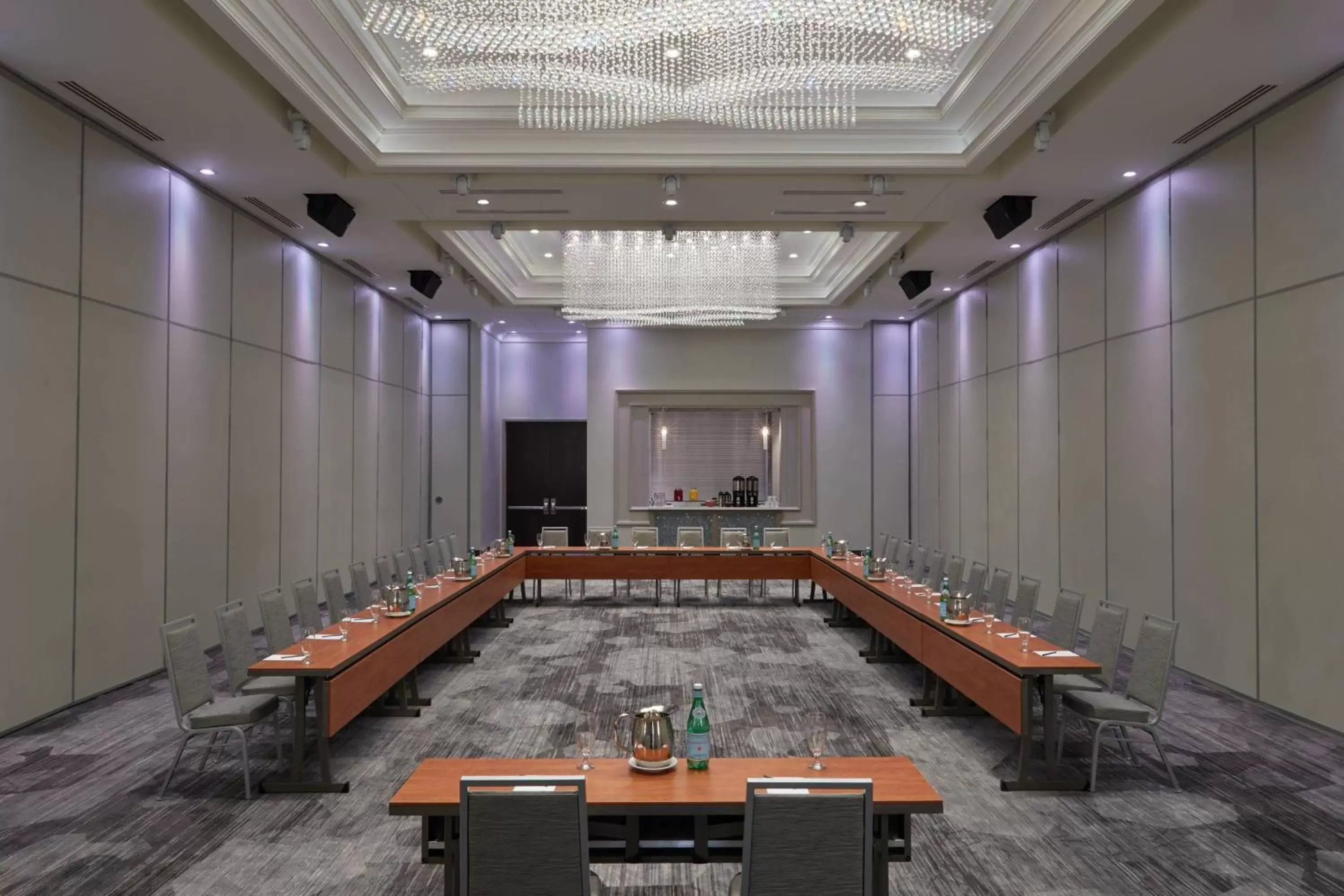 Meeting/conference room in Courtyard by Marriott Oshawa