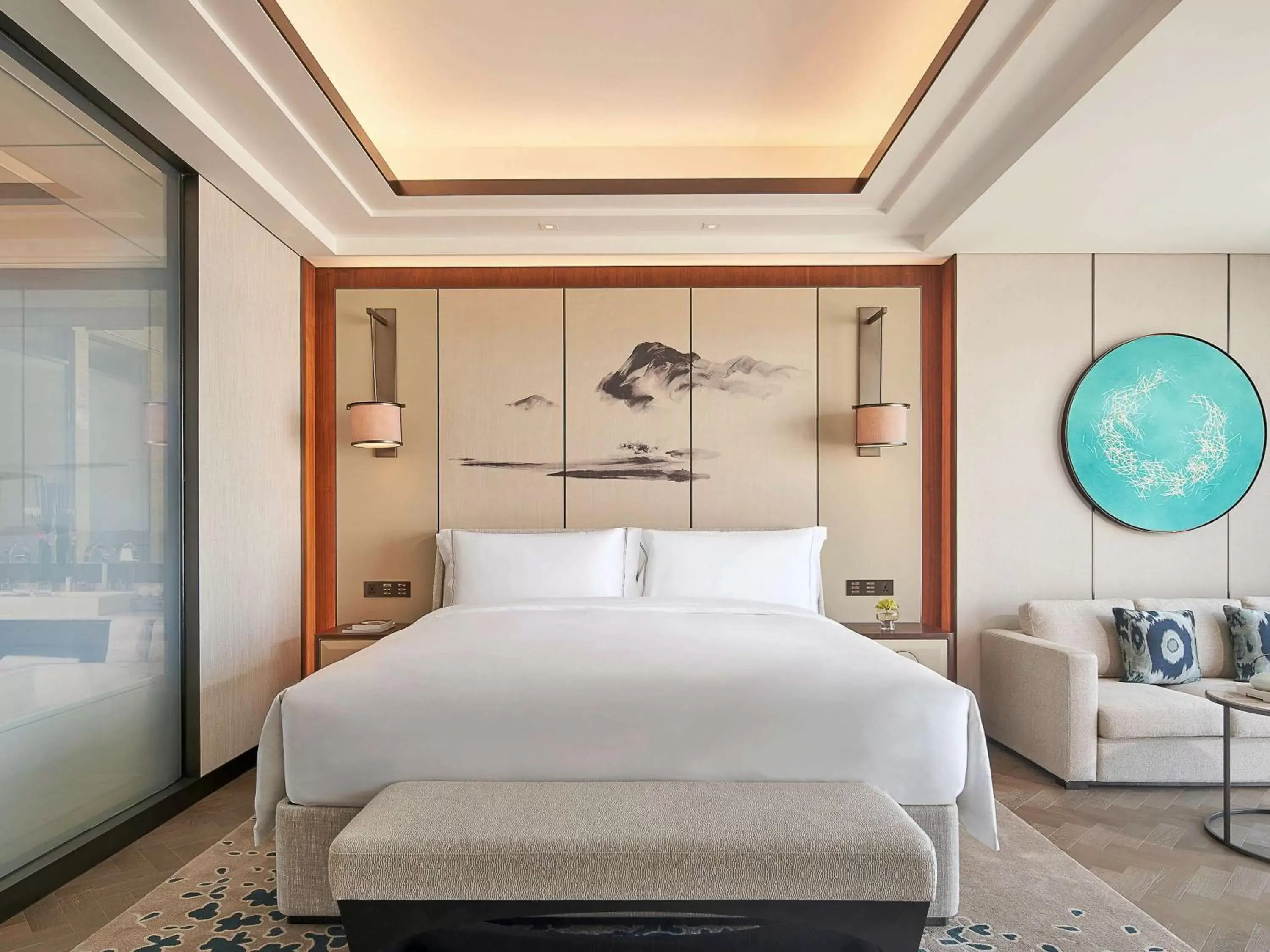 Photo of the whole room, Bed in Raffles Shenzhen