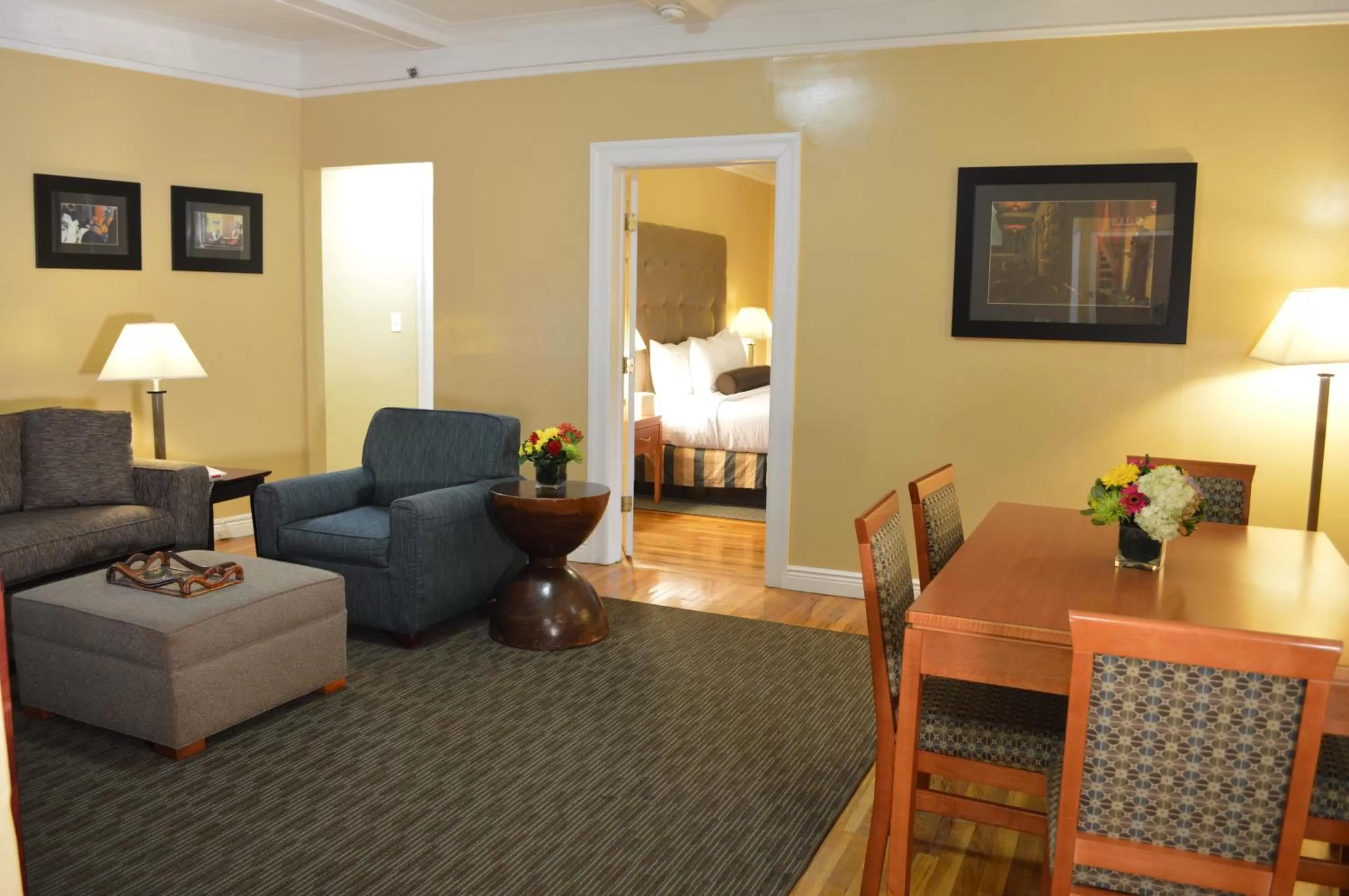 Living room in Best Western Plus Hospitality House Suites