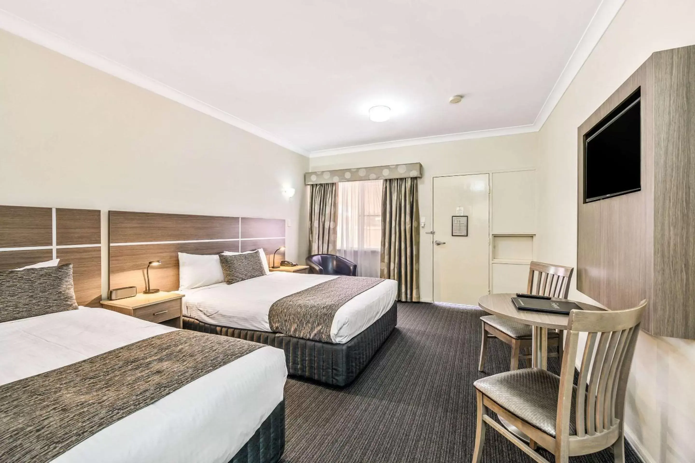 Bedroom, Bed in Quality Inn Ashby House Tamworth Bedroom, Bed in Quality Inn Ashby House Tamworth