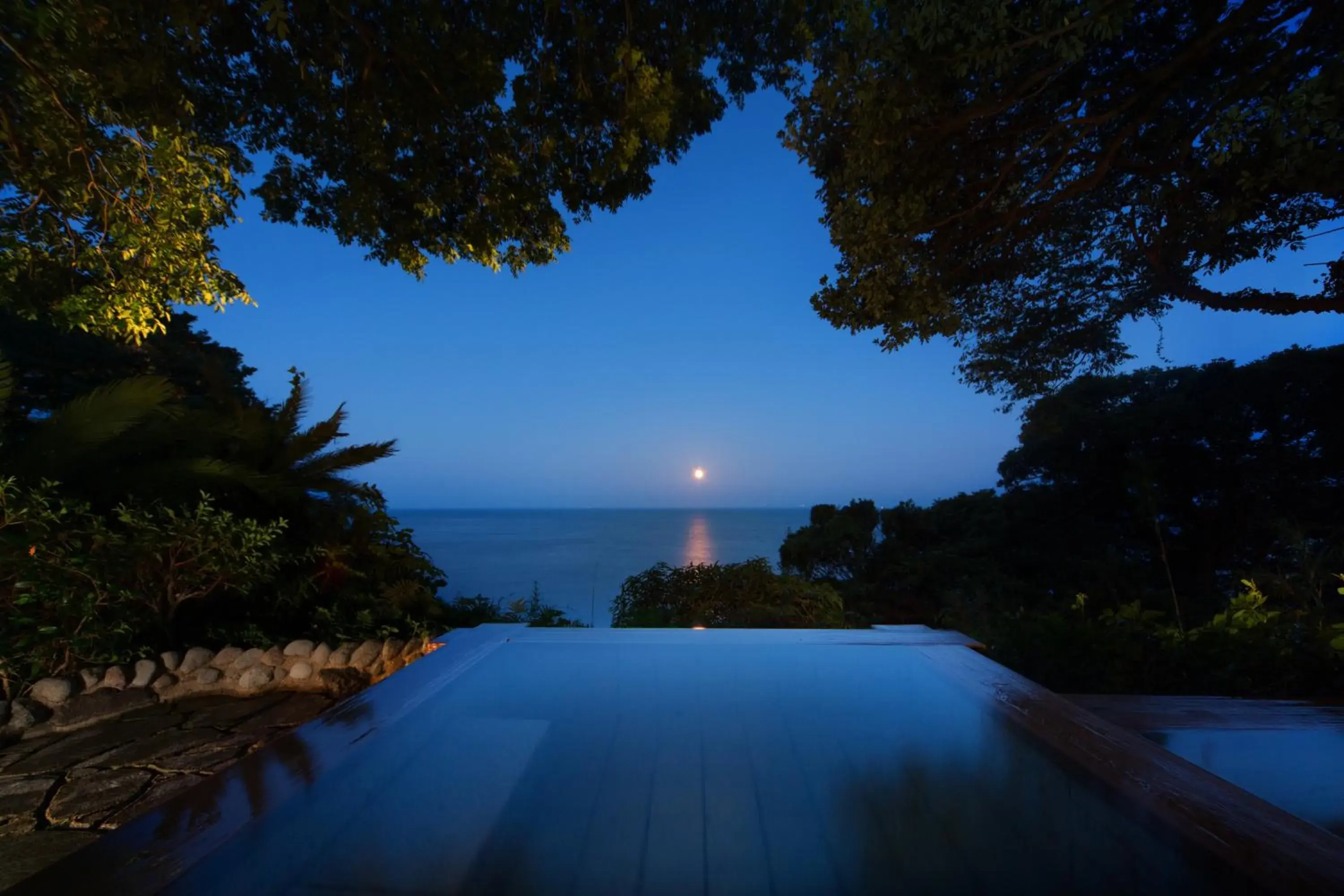 Open Air Bath, Swimming Pool in Kissho Caren