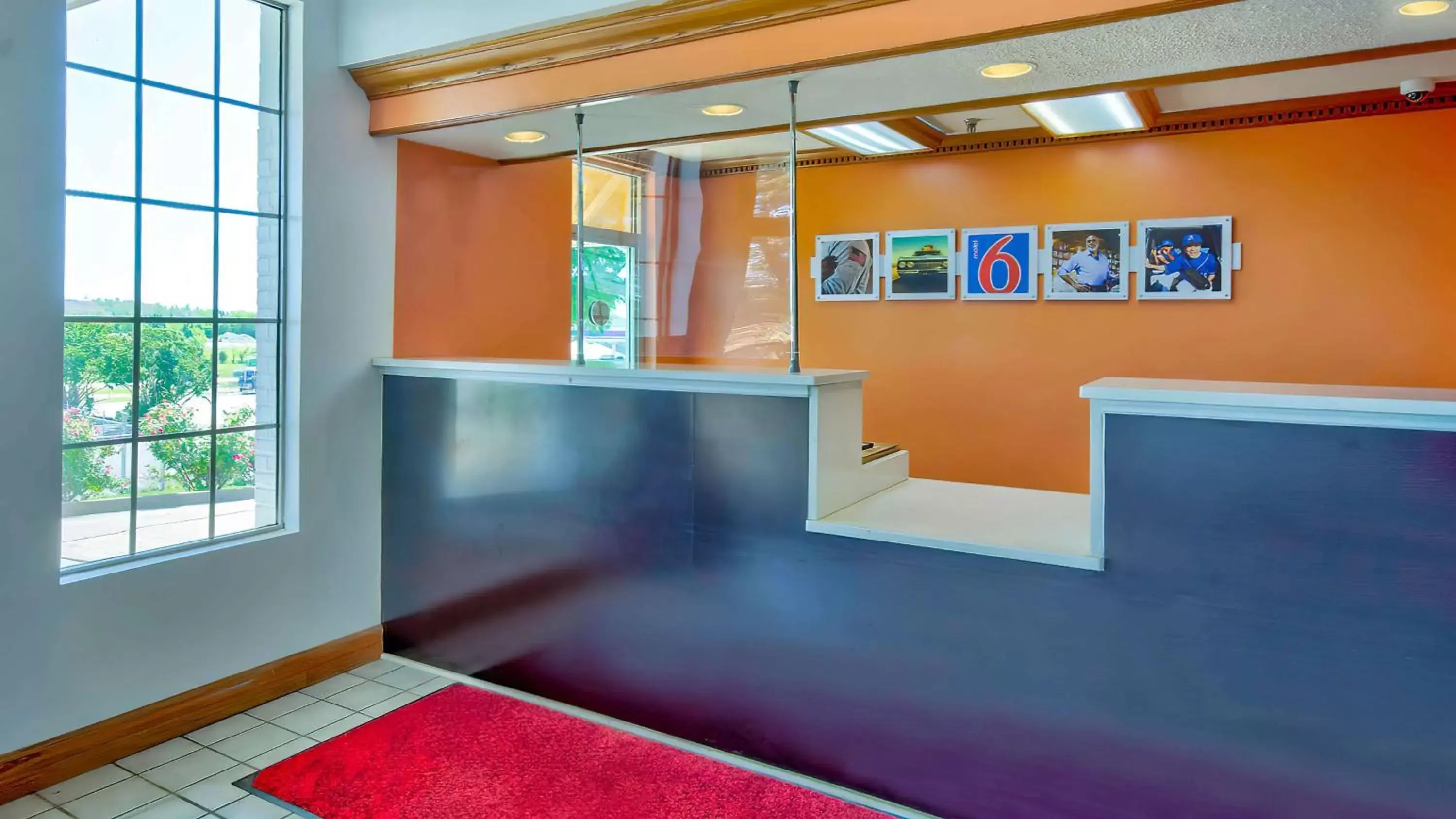 Lobby or reception, Lobby/Reception in Motel 6-Grand Rivers, KY