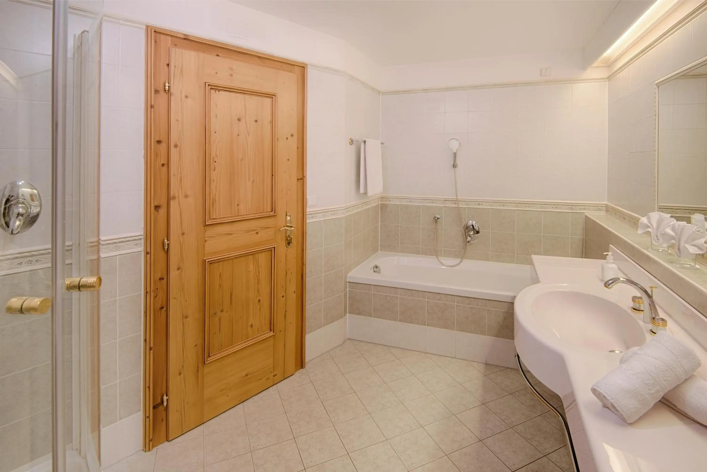 Bathroom in Majestic Hotel & Spa Resort