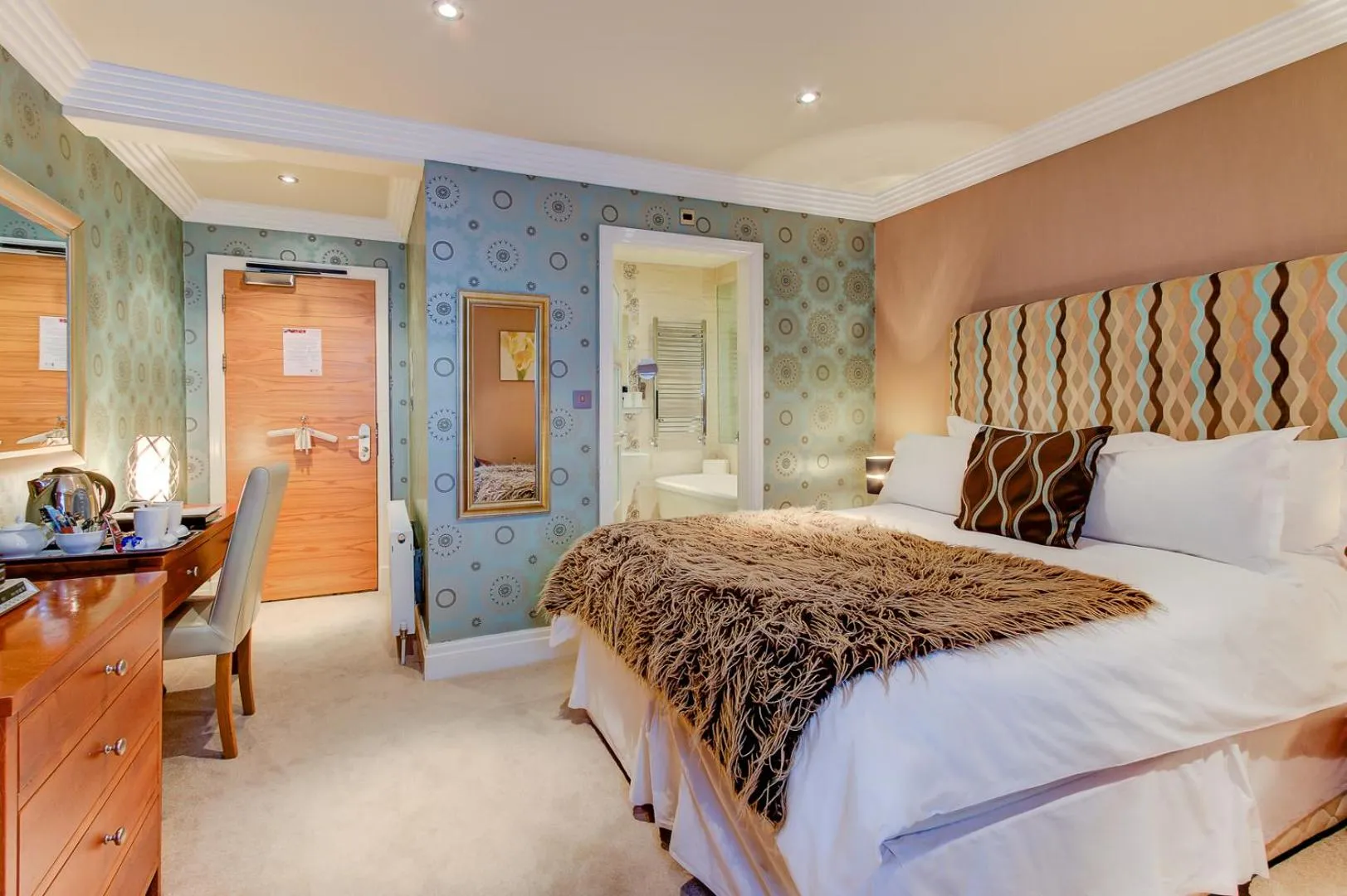 Bedroom, Bed in Number One South Beach