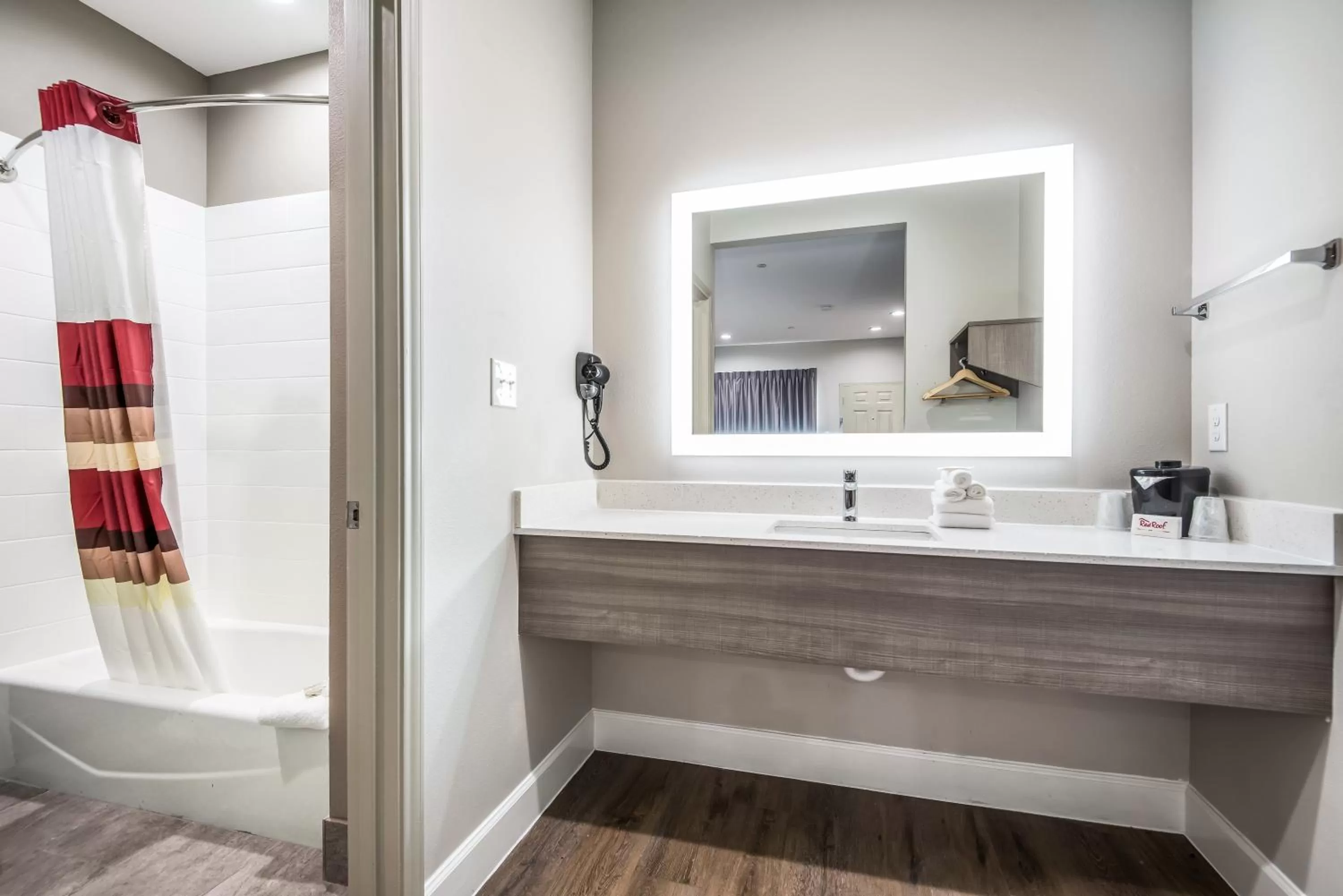 Bathroom in Red Roof Inn Baytown