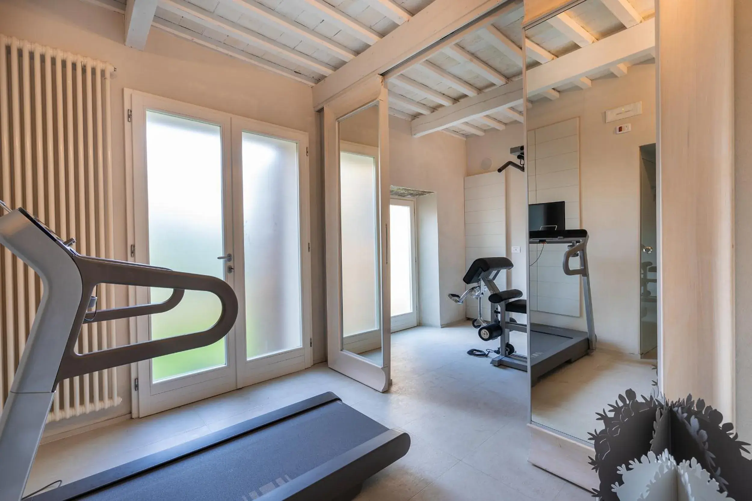 Fitness centre/facilities, TV/Entertainment Center in Villa Sassolini Country Boutique Hotel