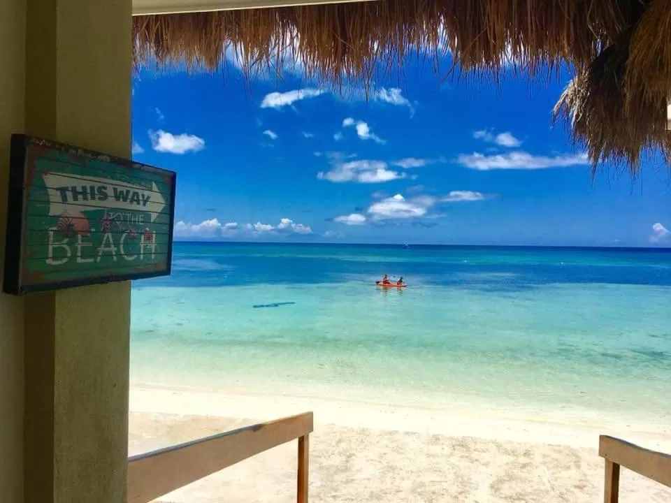 Beach in Tropical Fun Ta Sea Rentals