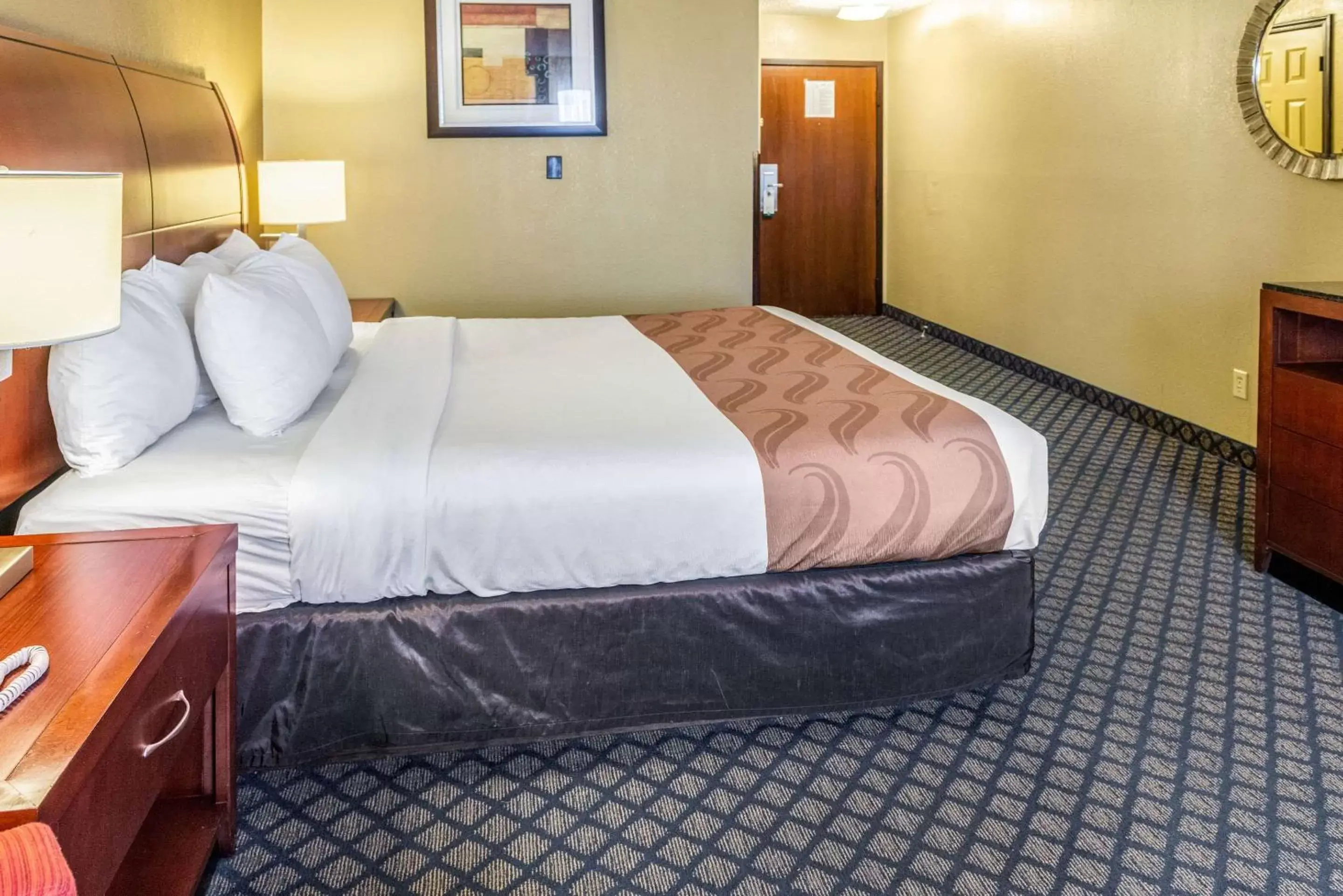 Photo of the whole room, Bed in Quality Inn & Suites