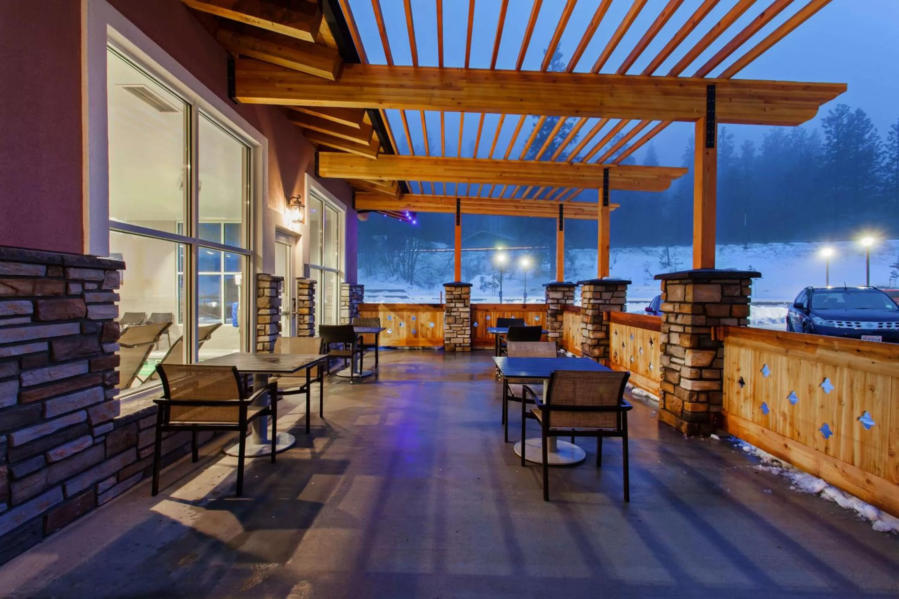 Patio in Hampton Inn & Suites Leavenworth