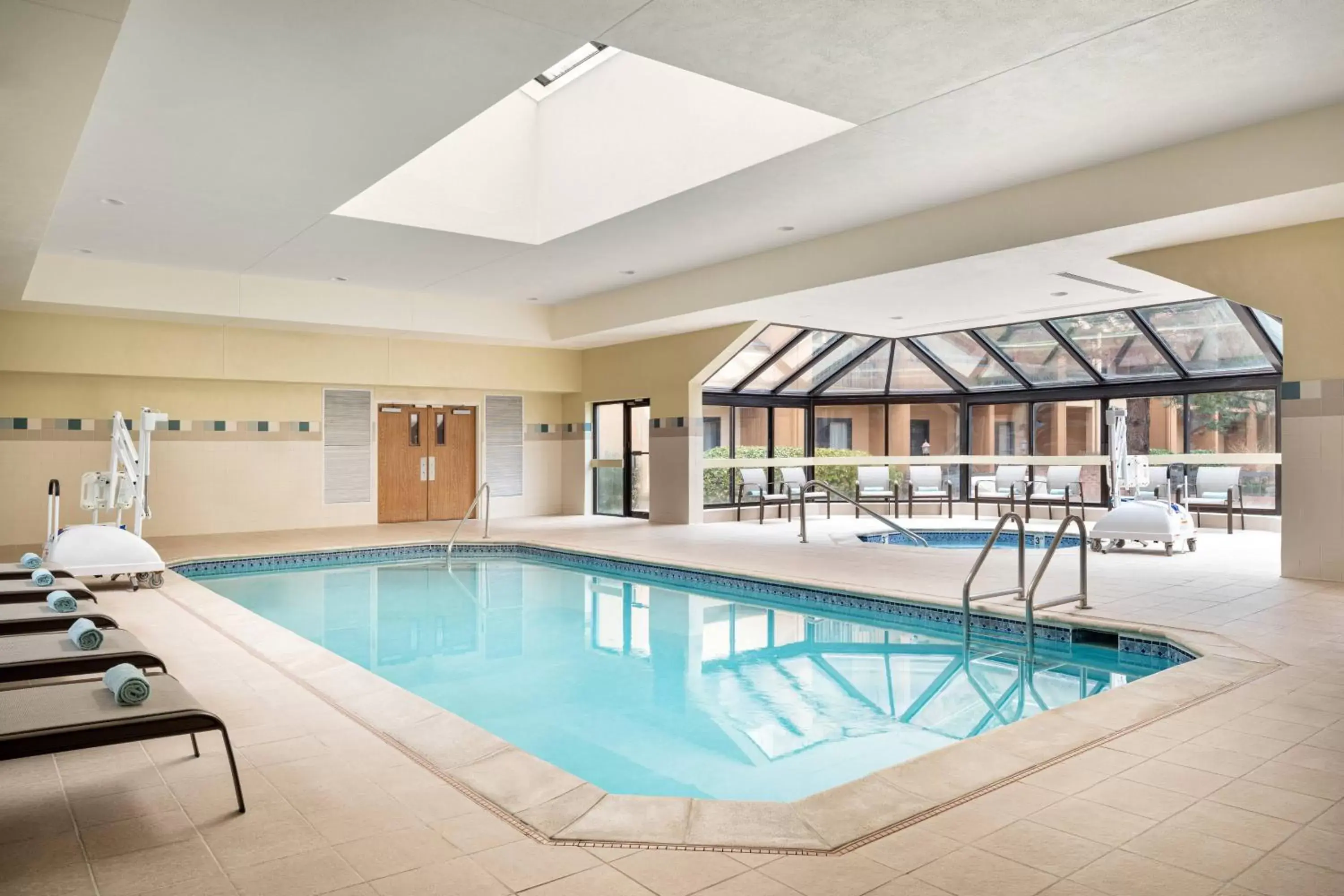 Swimming Pool in Courtyard by Marriott Boulder