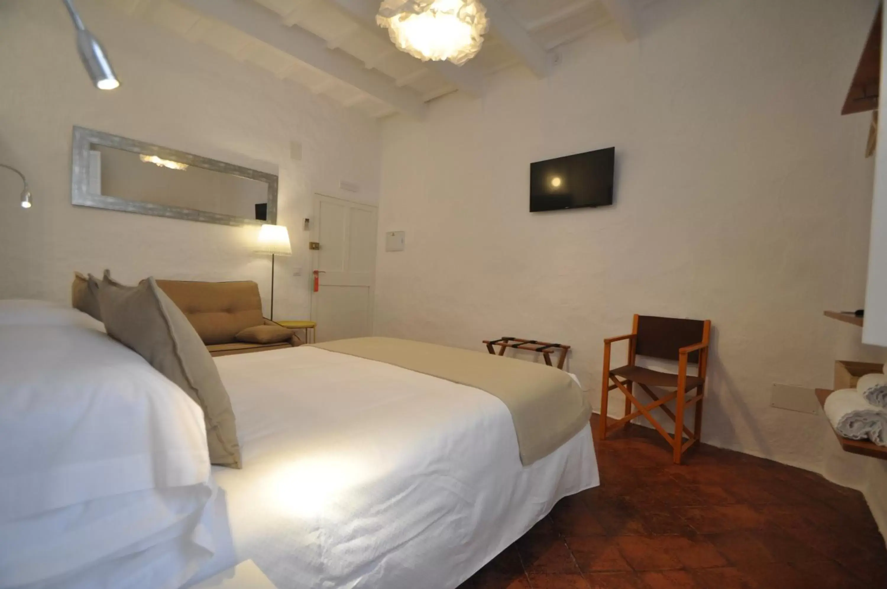 TV and multimedia, Bed in Port Antic Ciutadella by My Rooms Hotels