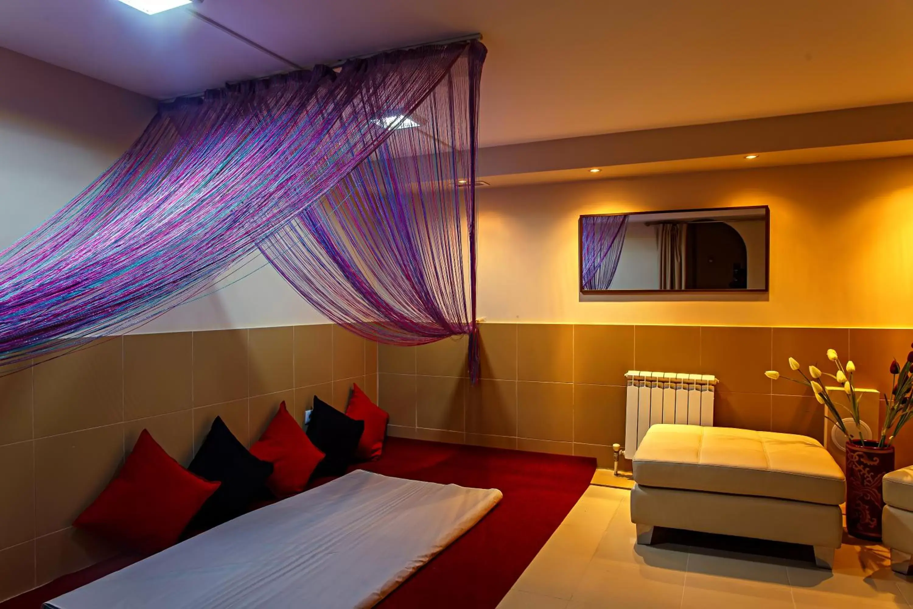 Massage, Bed in Red Village Hotel