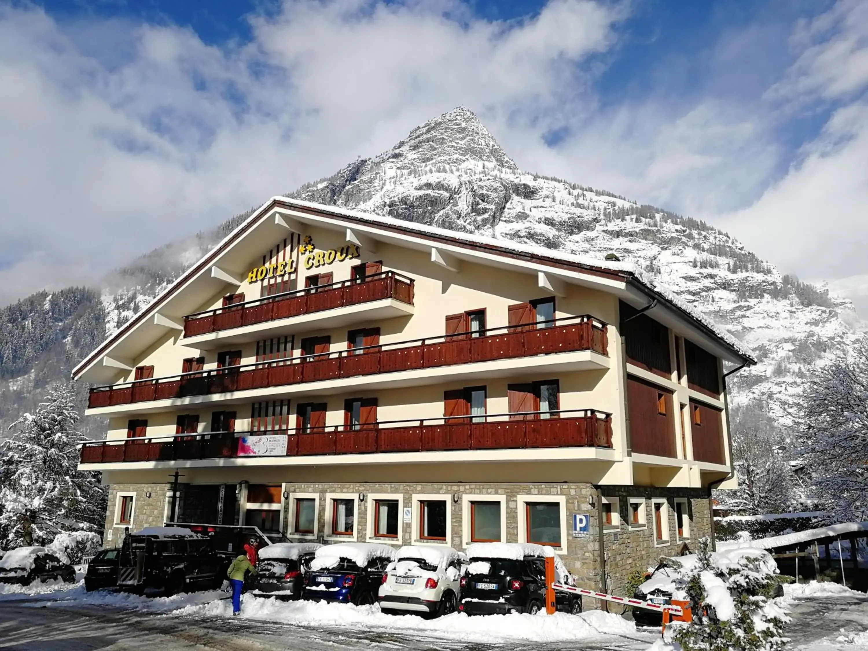 Property building, Winter in Hotel Croux