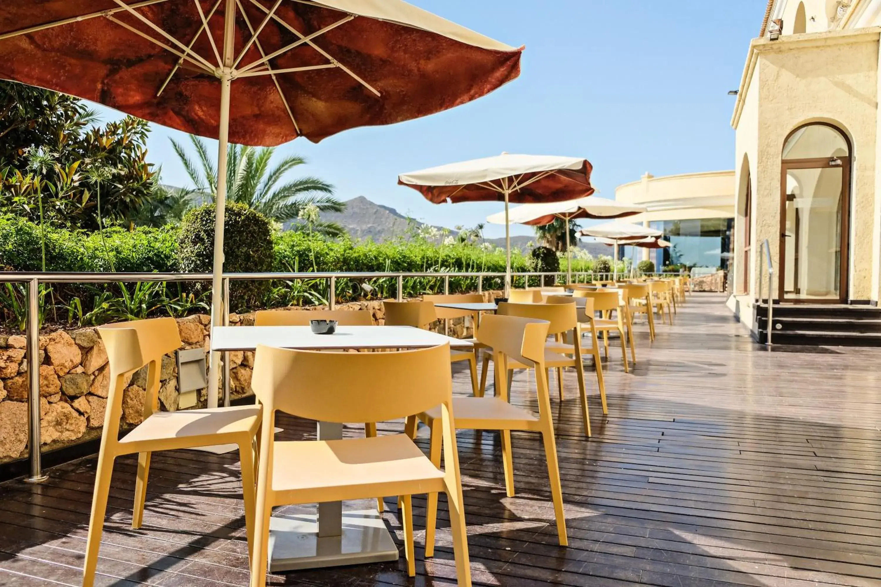 Lounge or bar, Restaurant/Places to Eat in Envia Almería Apartments Spa & Golf