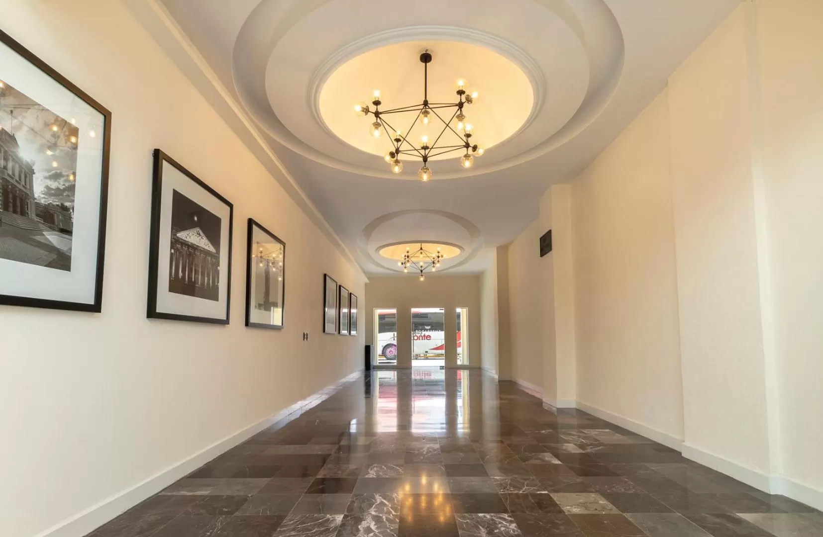 Lobby or reception in Hotel Emperador centro Guadalajara y Remodelado