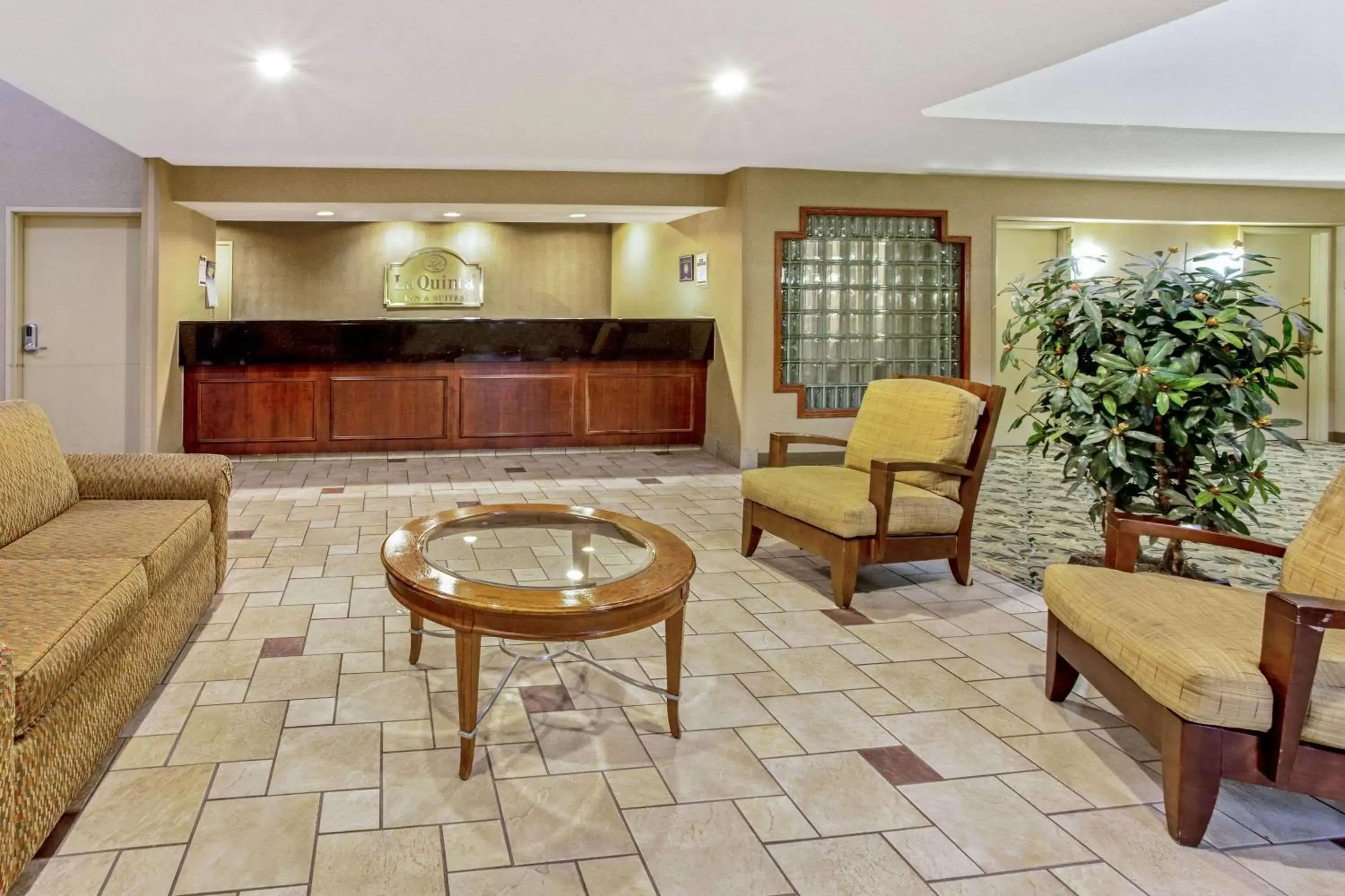 Lobby or reception, Lobby/Reception in La Quinta by Wyndham Appleton College Avenue