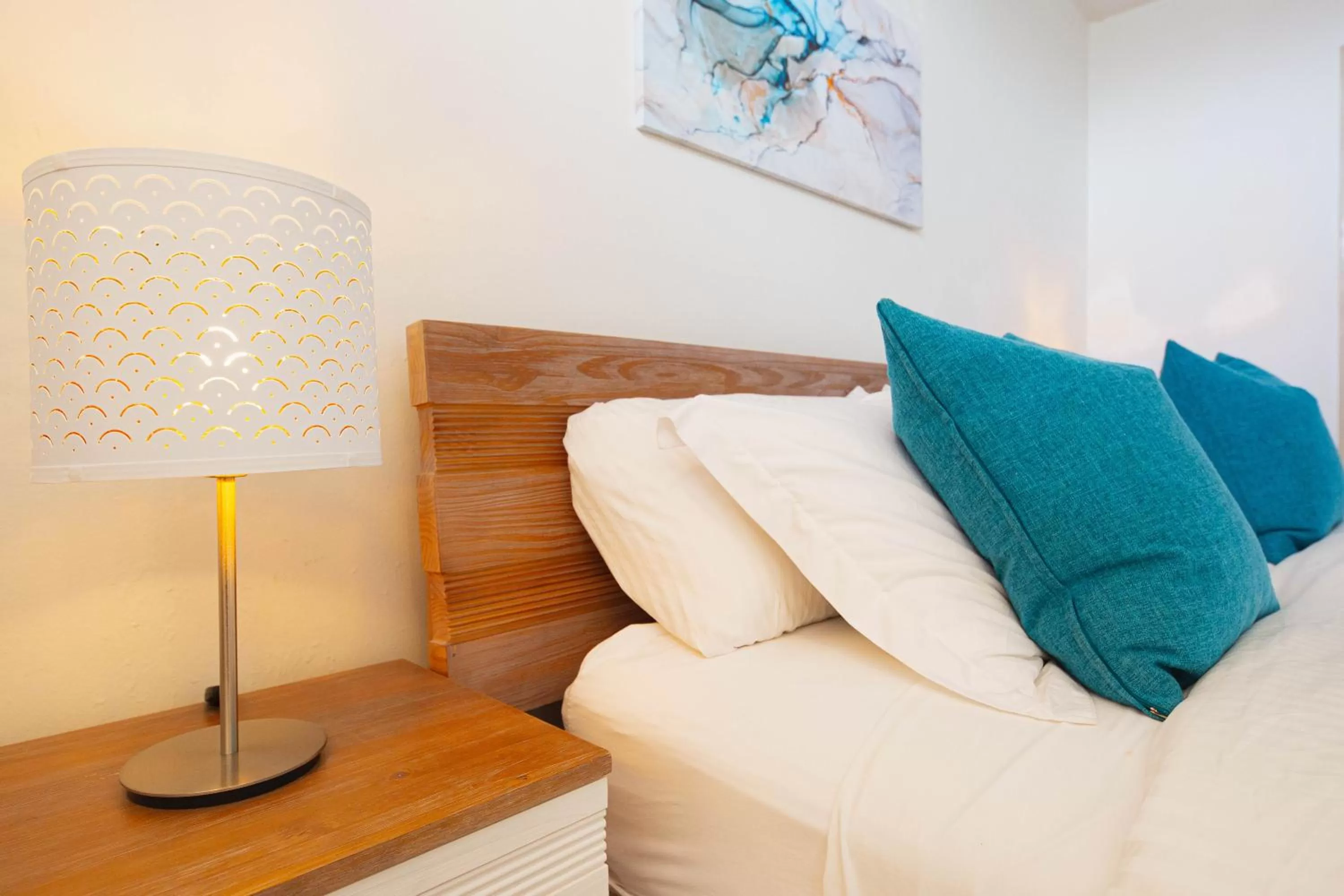 Bedroom in ESJ Towers by Chana