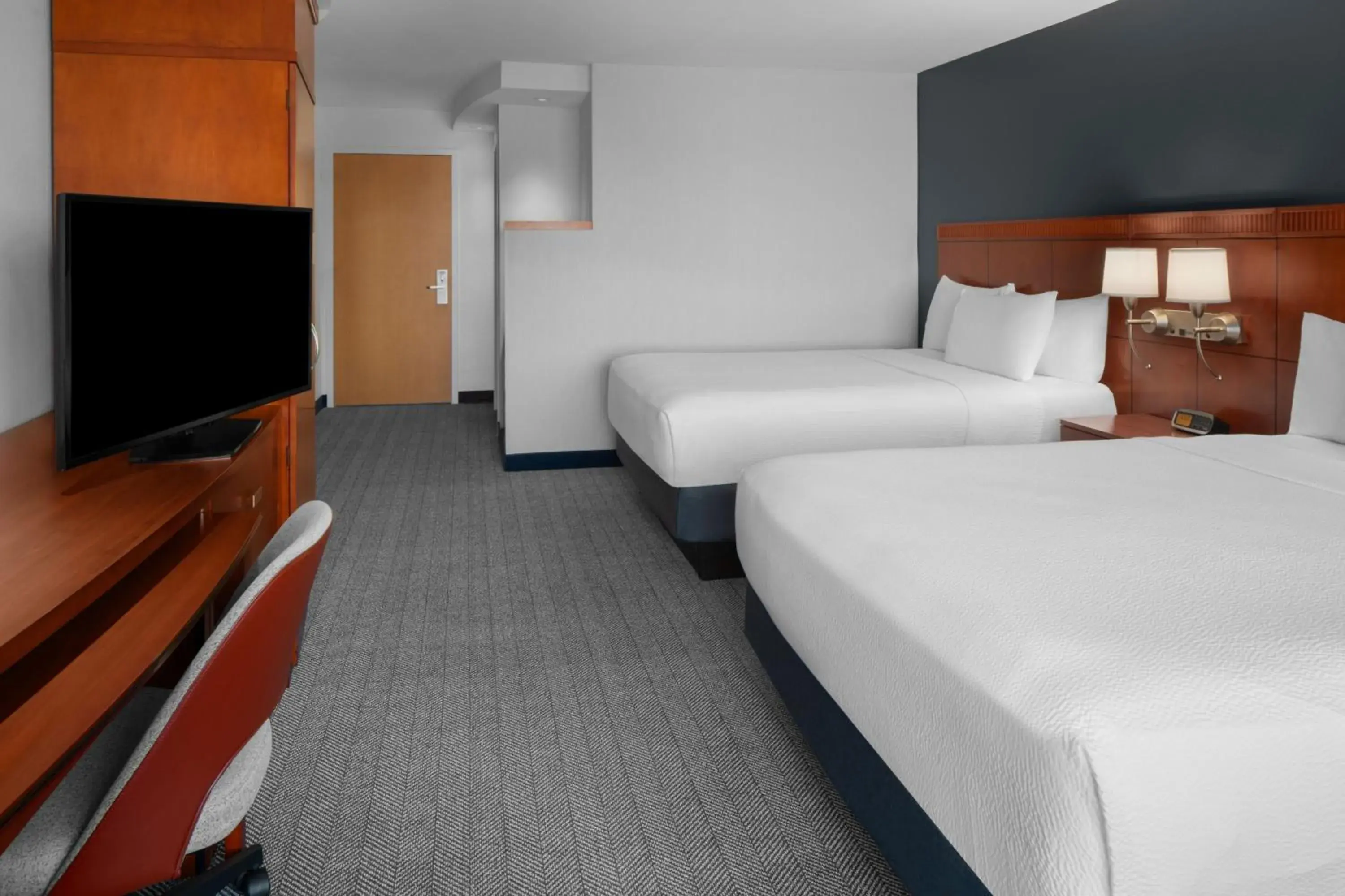 Photo of the whole room, Bed in Courtyard by Marriott Phoenix West/Avondale