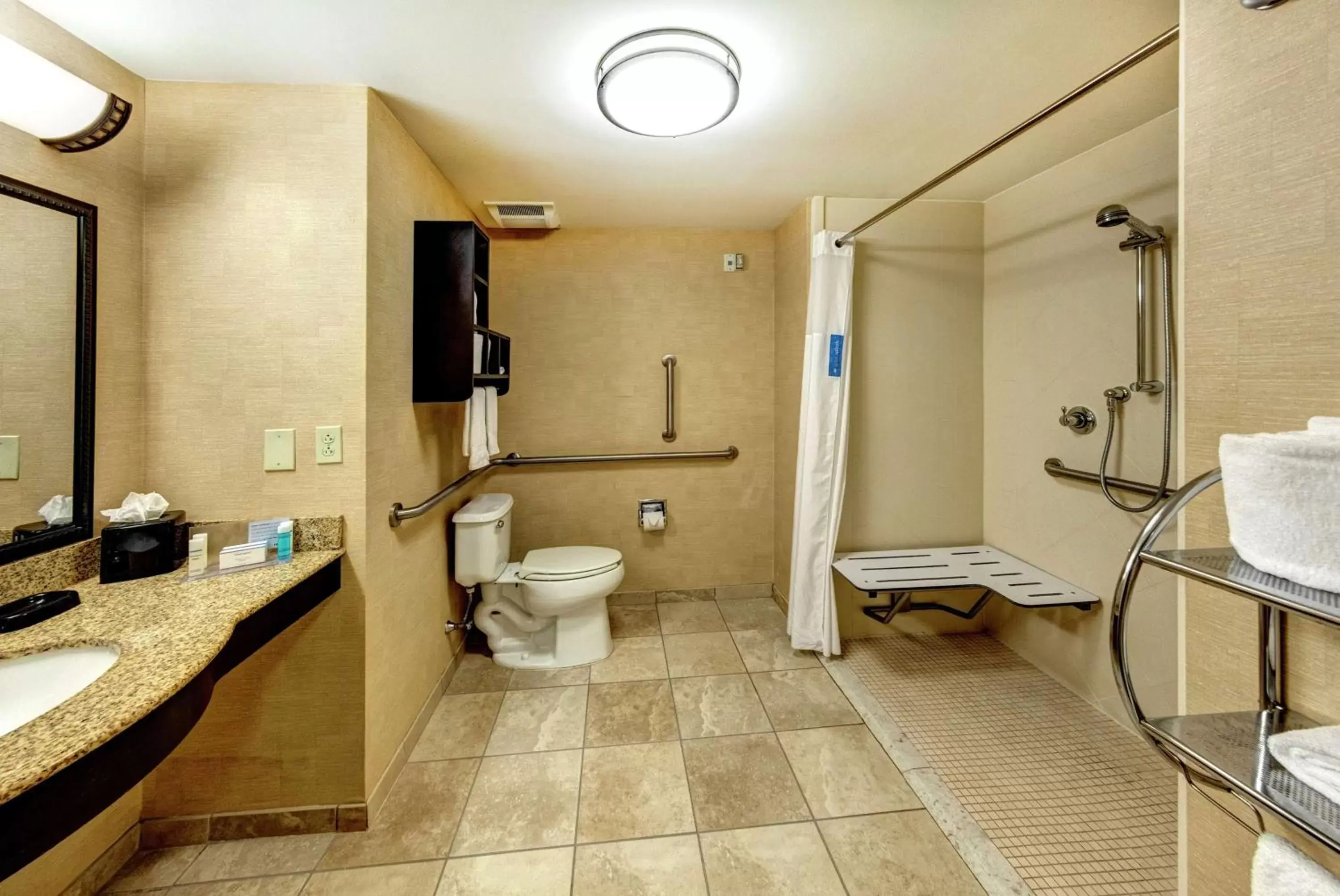 Bathroom in Hampton Inn & Suites Chadds Ford