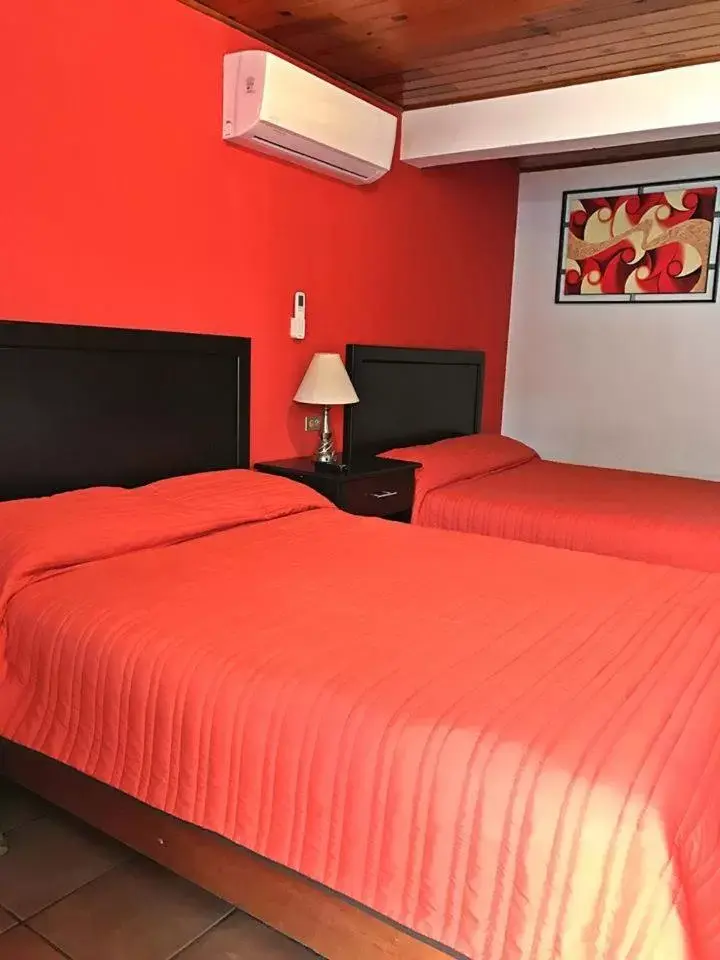 Bedroom, Bed in Hotel Los Valles