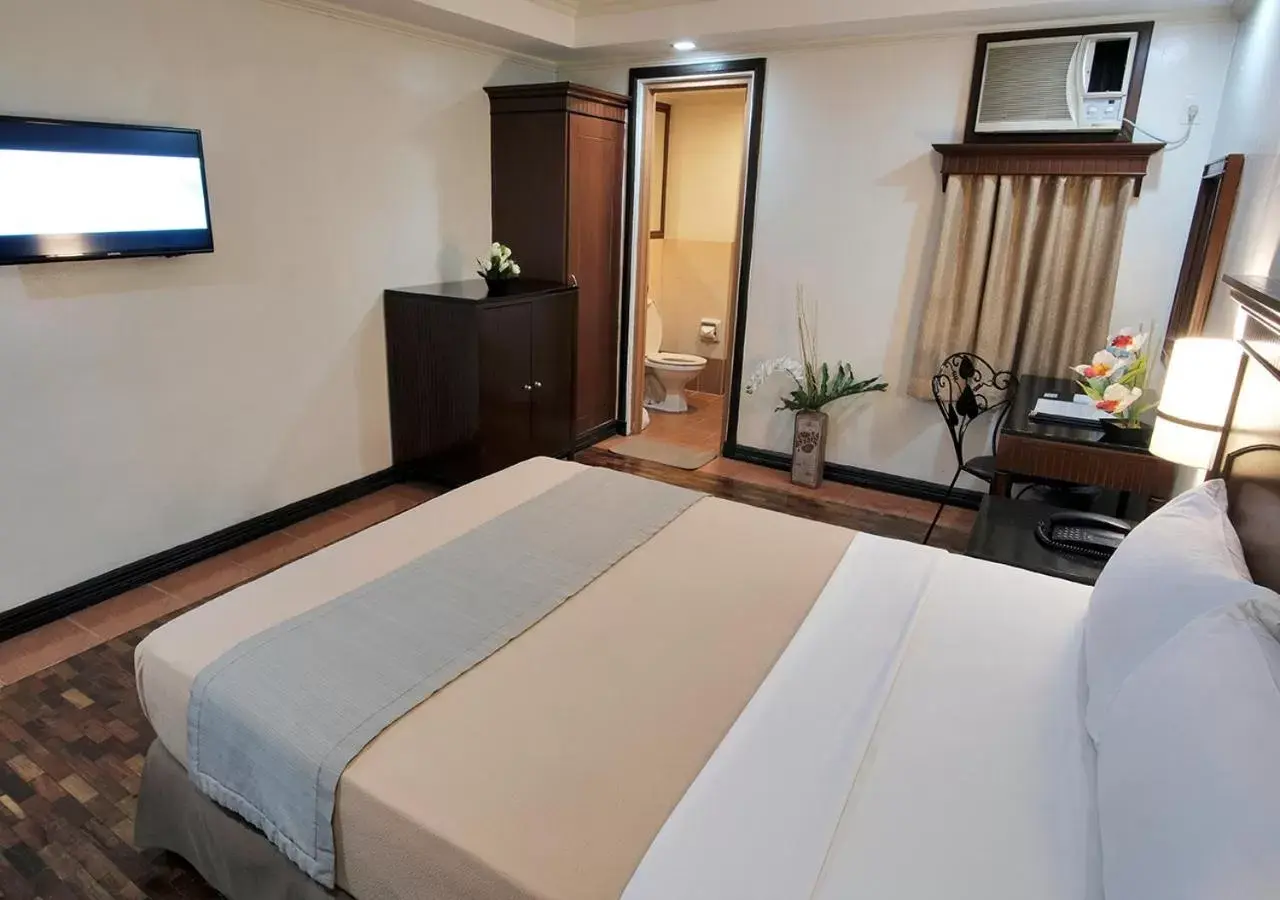 Bed in Fersal Hotel - P. Tuazon Cubao