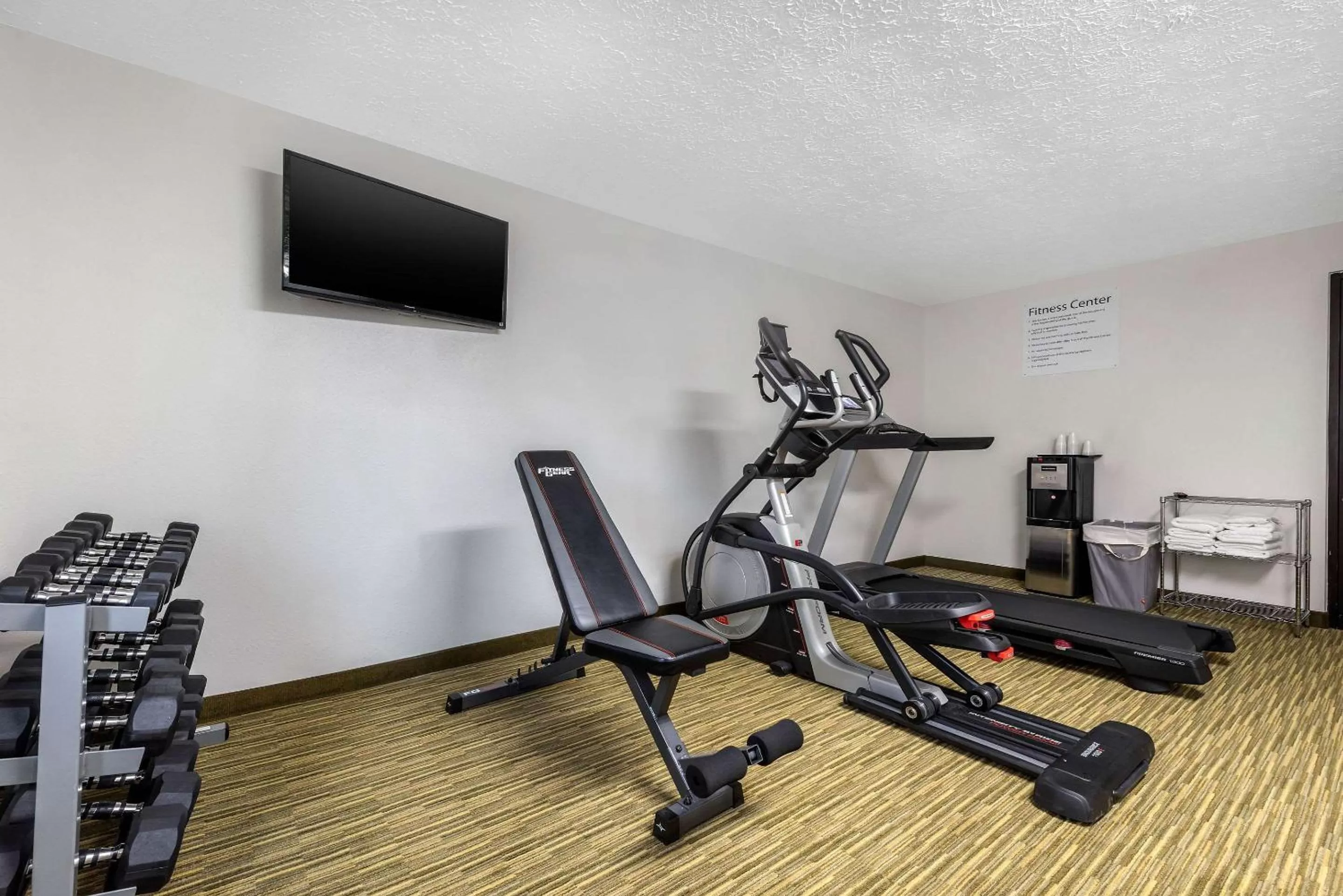 Fitness centre/facilities in Quality Inn