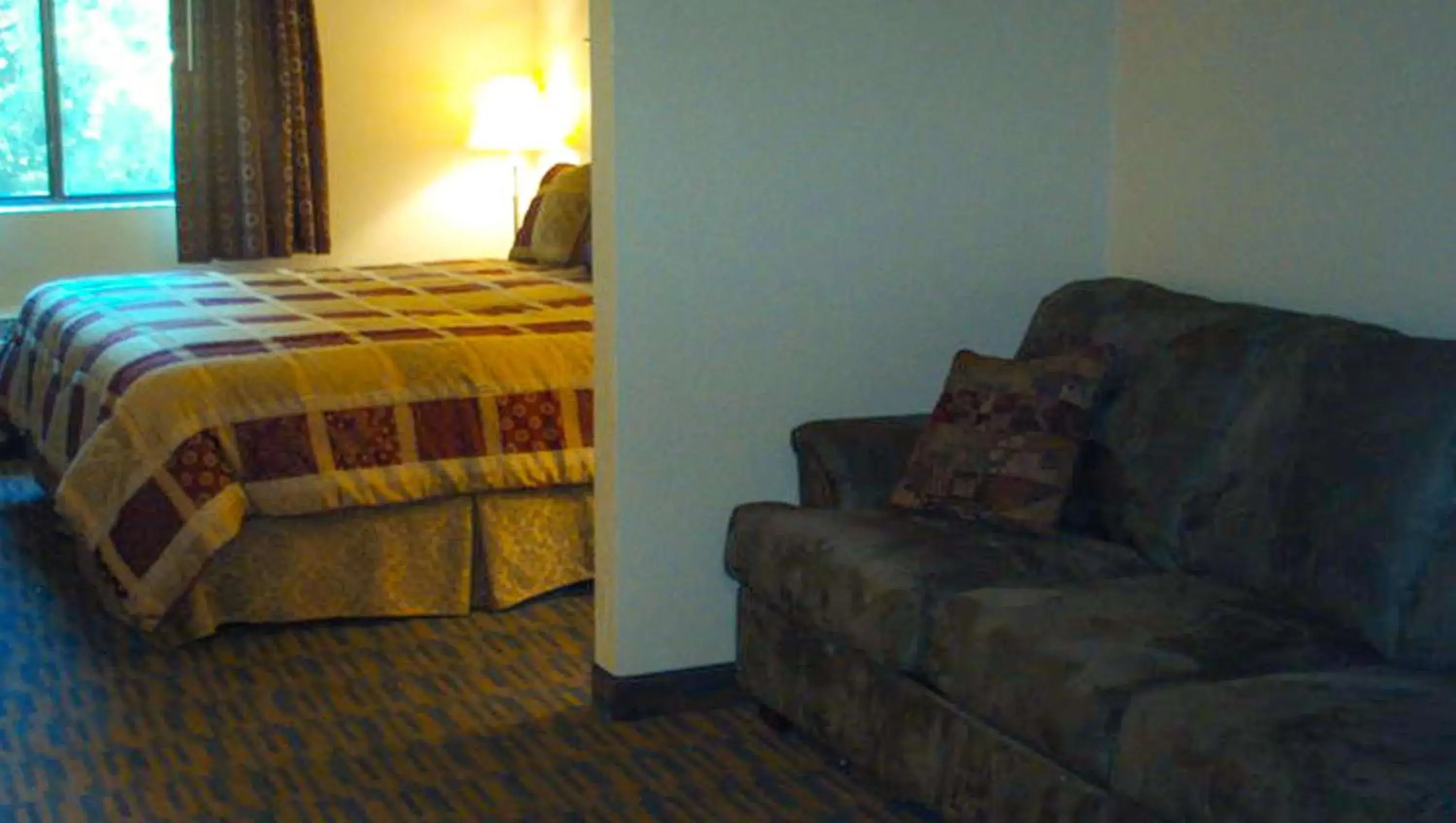 Photo of the whole room, Seating Area in Western Motel Inn and Suites Hazlehurst