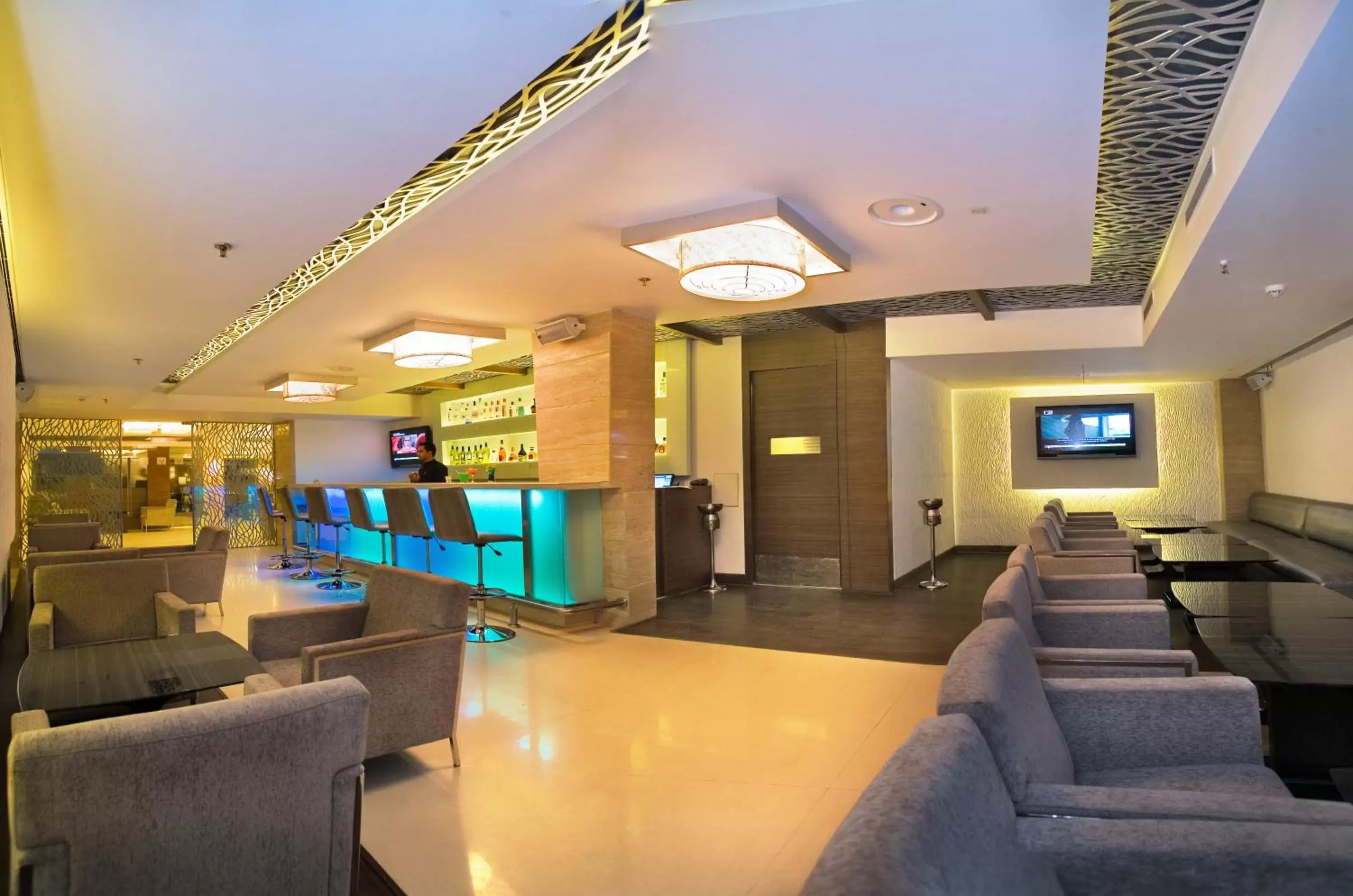 Lounge or bar, Lobby/Reception in The Sonnet Kolkata