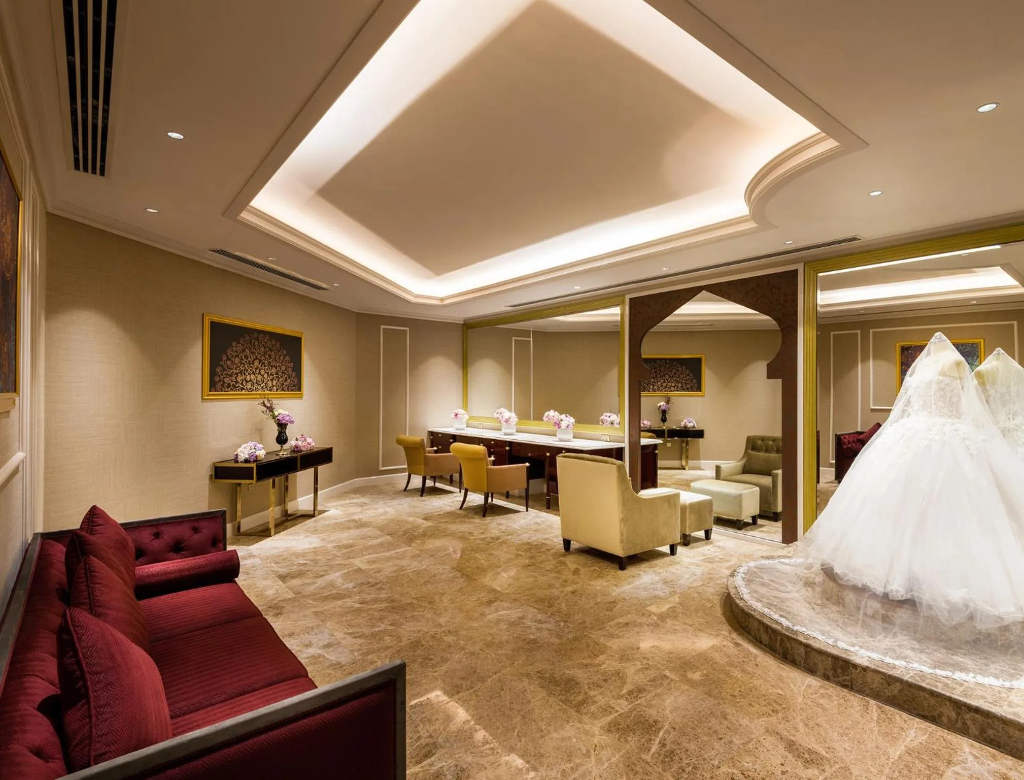 wedding in Ezdan Palace Hotel